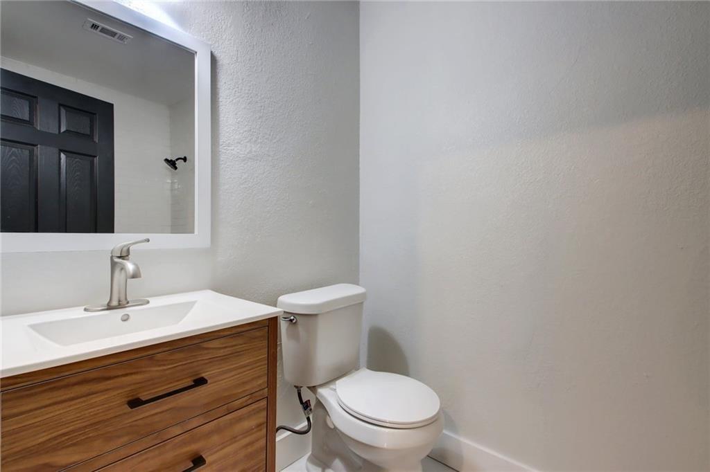 909 Reinli St 109 Property Photo 18