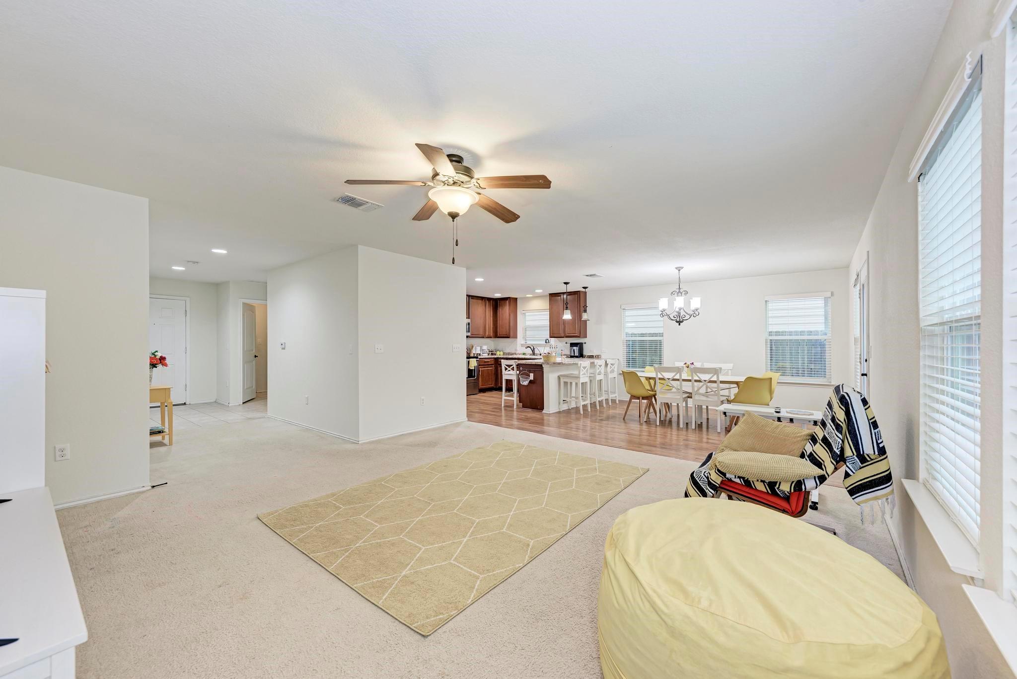 6512 Ladywell Ln Property Photo 8