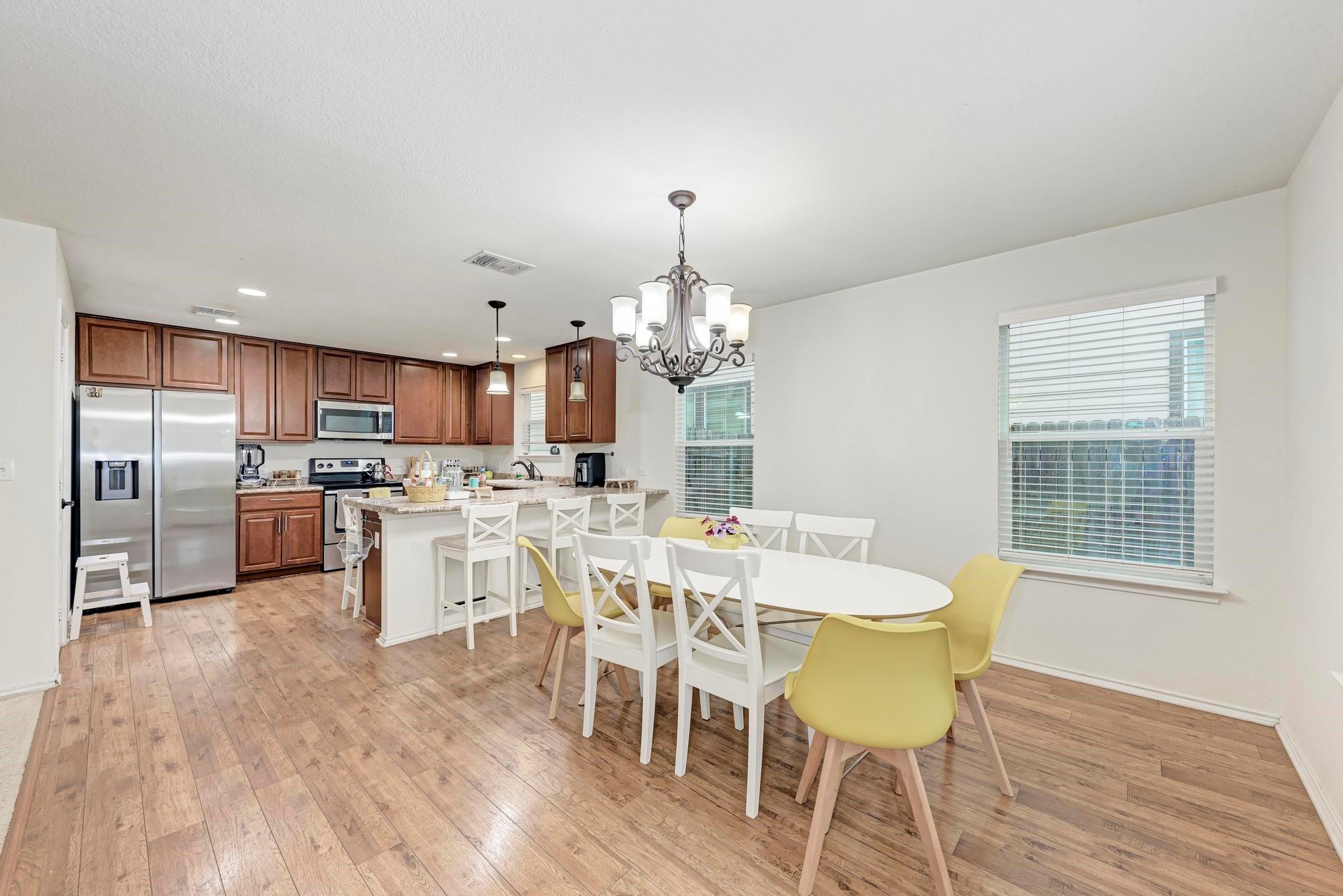 6512 Ladywell Ln Property Photo 10
