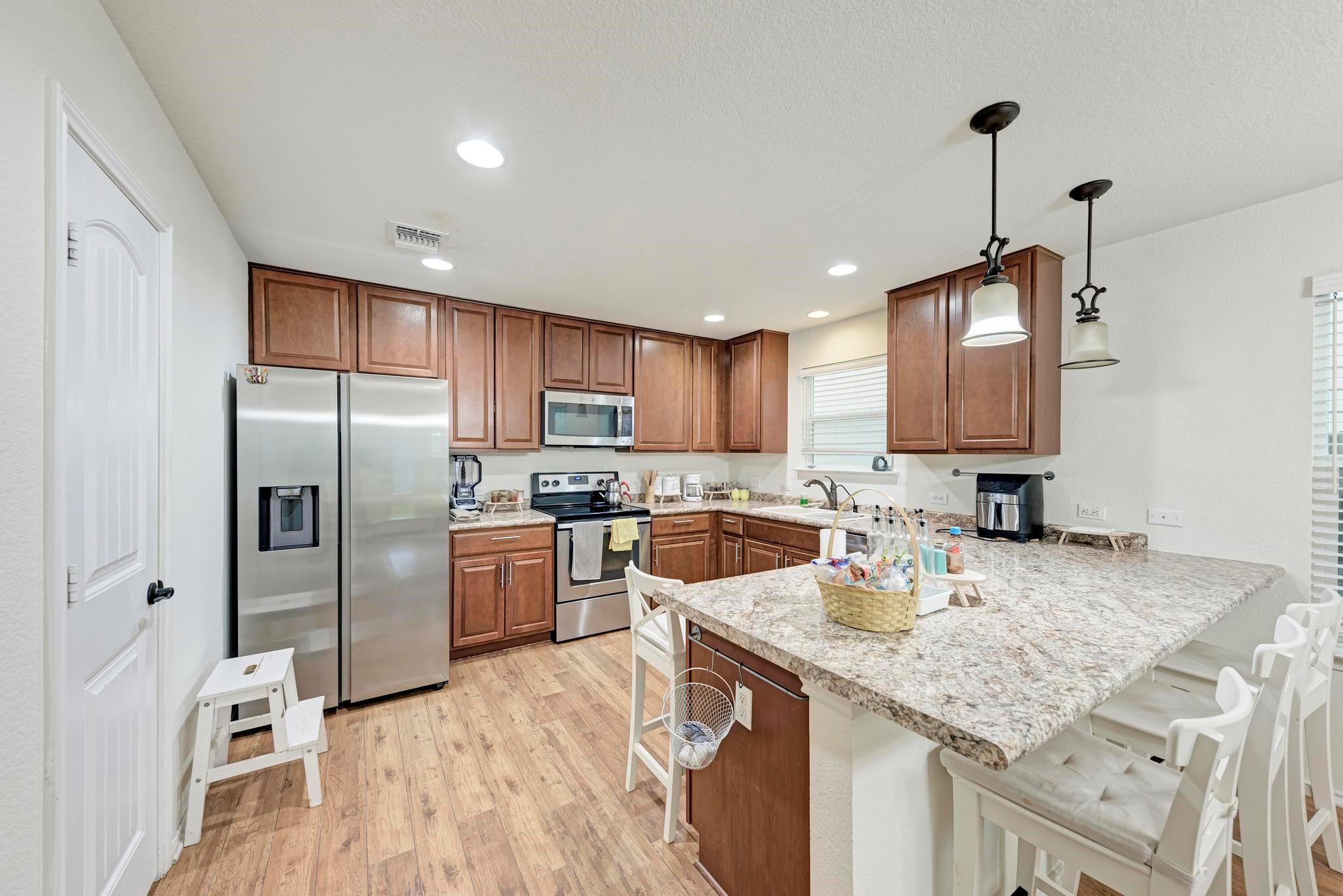 6512 Ladywell Ln Property Photo 11
