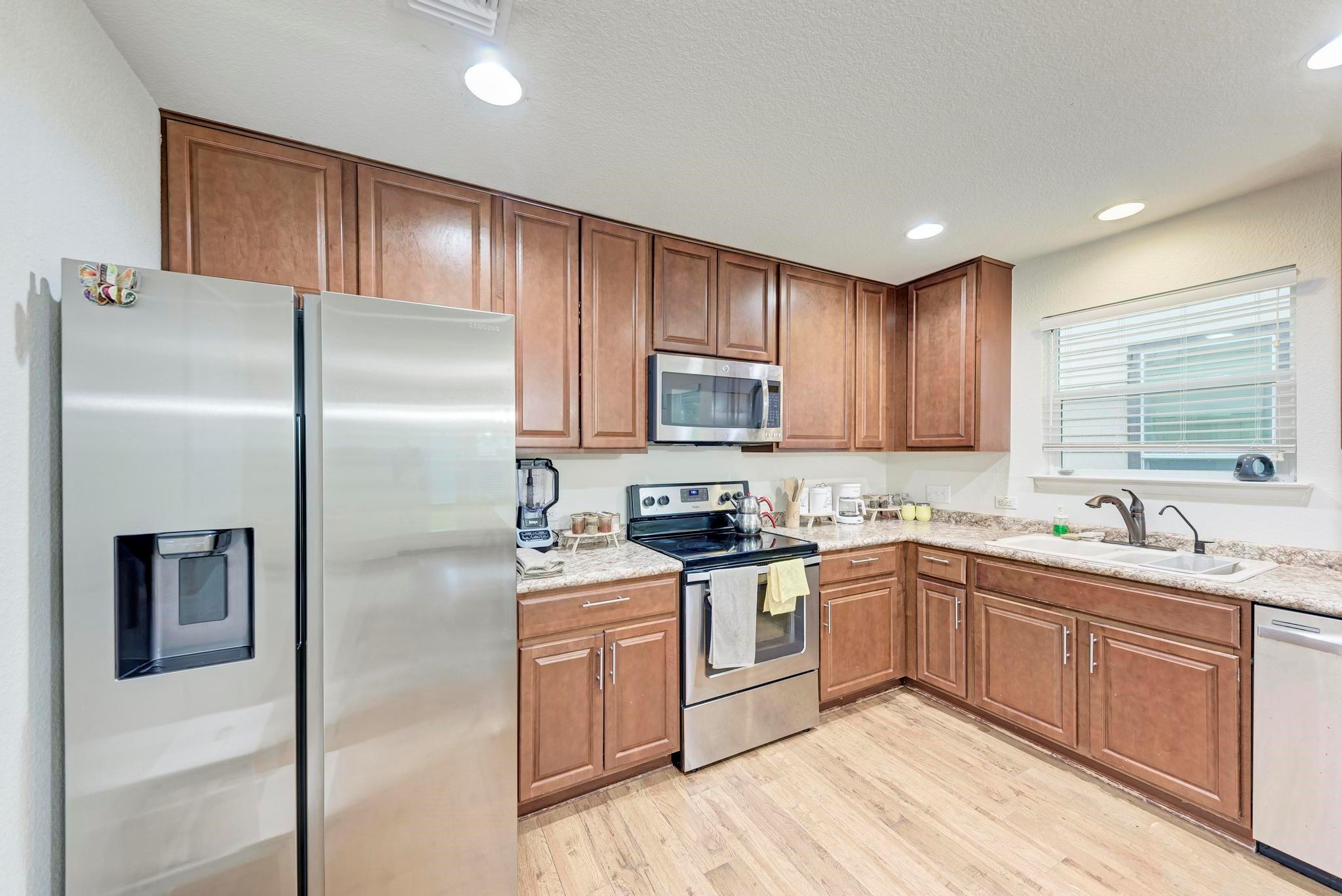 6512 Ladywell Ln Property Photo 12