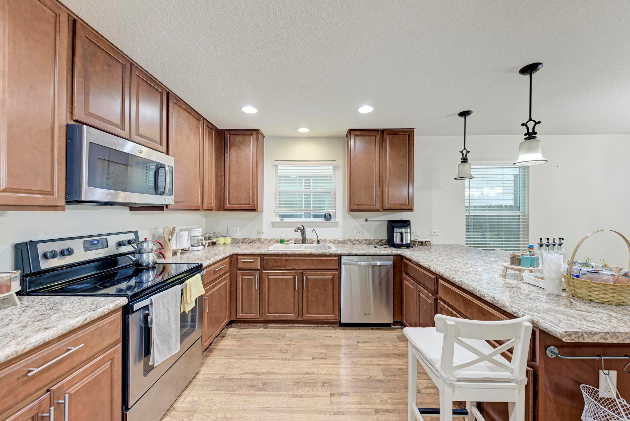 6512 Ladywell Ln Property Photo 13