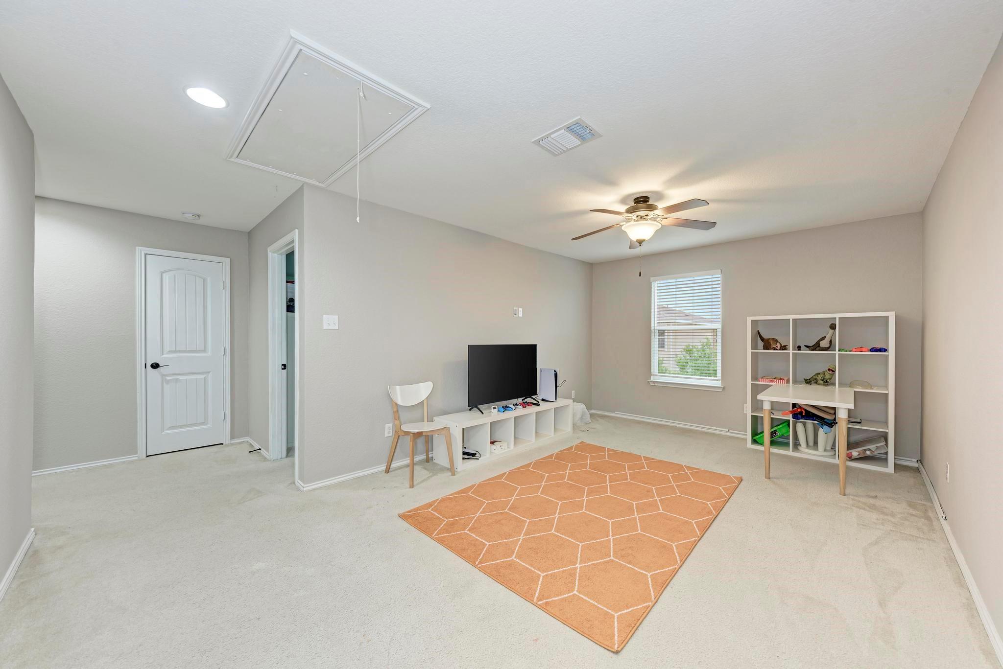 6512 Ladywell Ln Property Photo 18