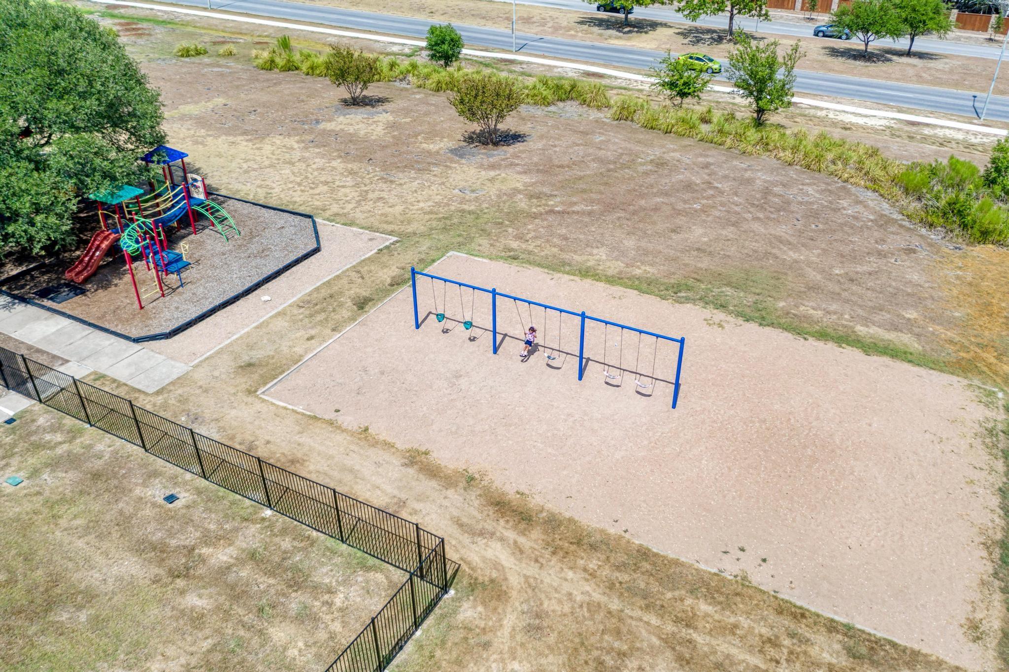 6512 Ladywell Ln Property Photo 33