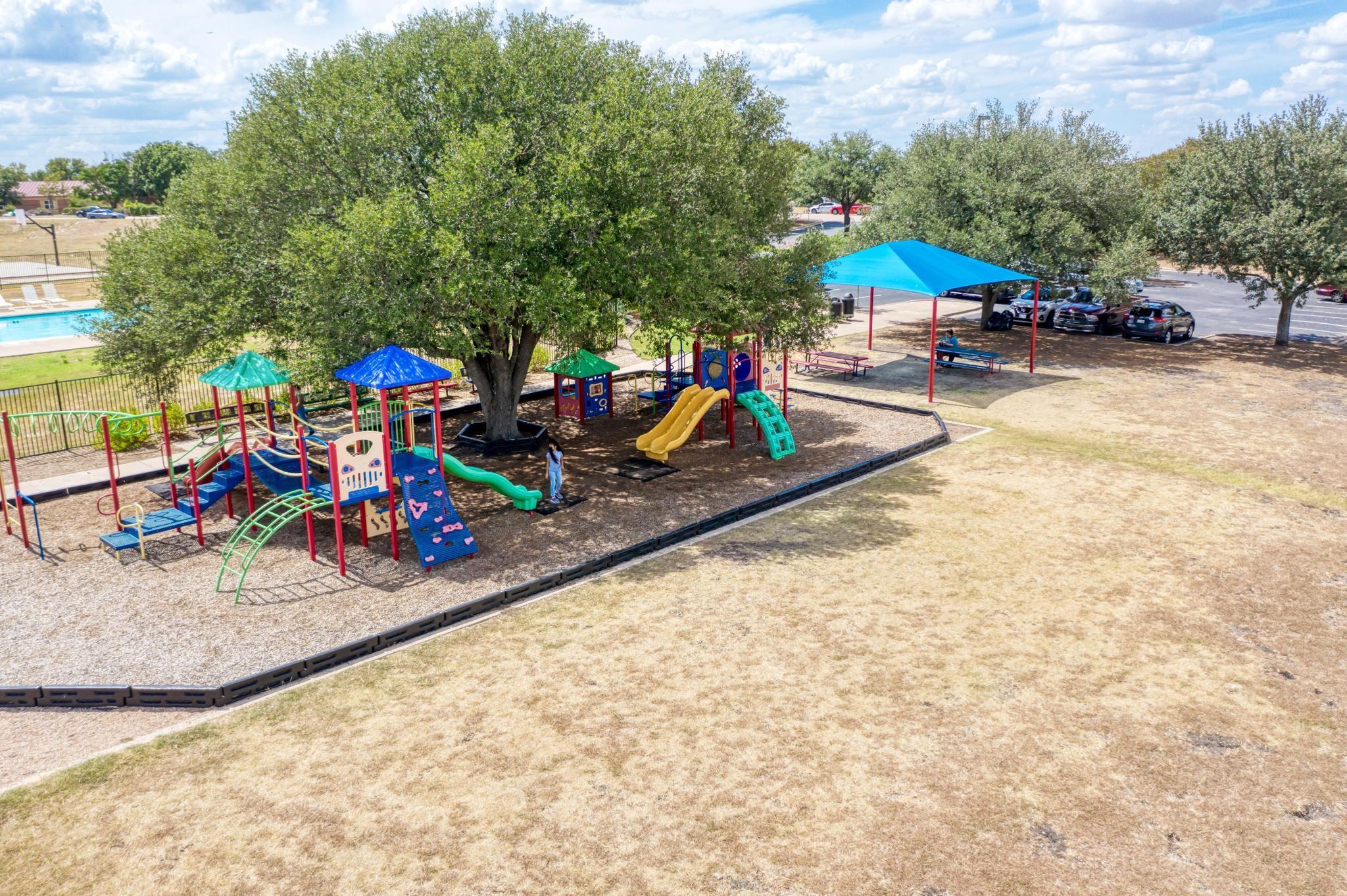 6512 Ladywell Ln Property Photo 34