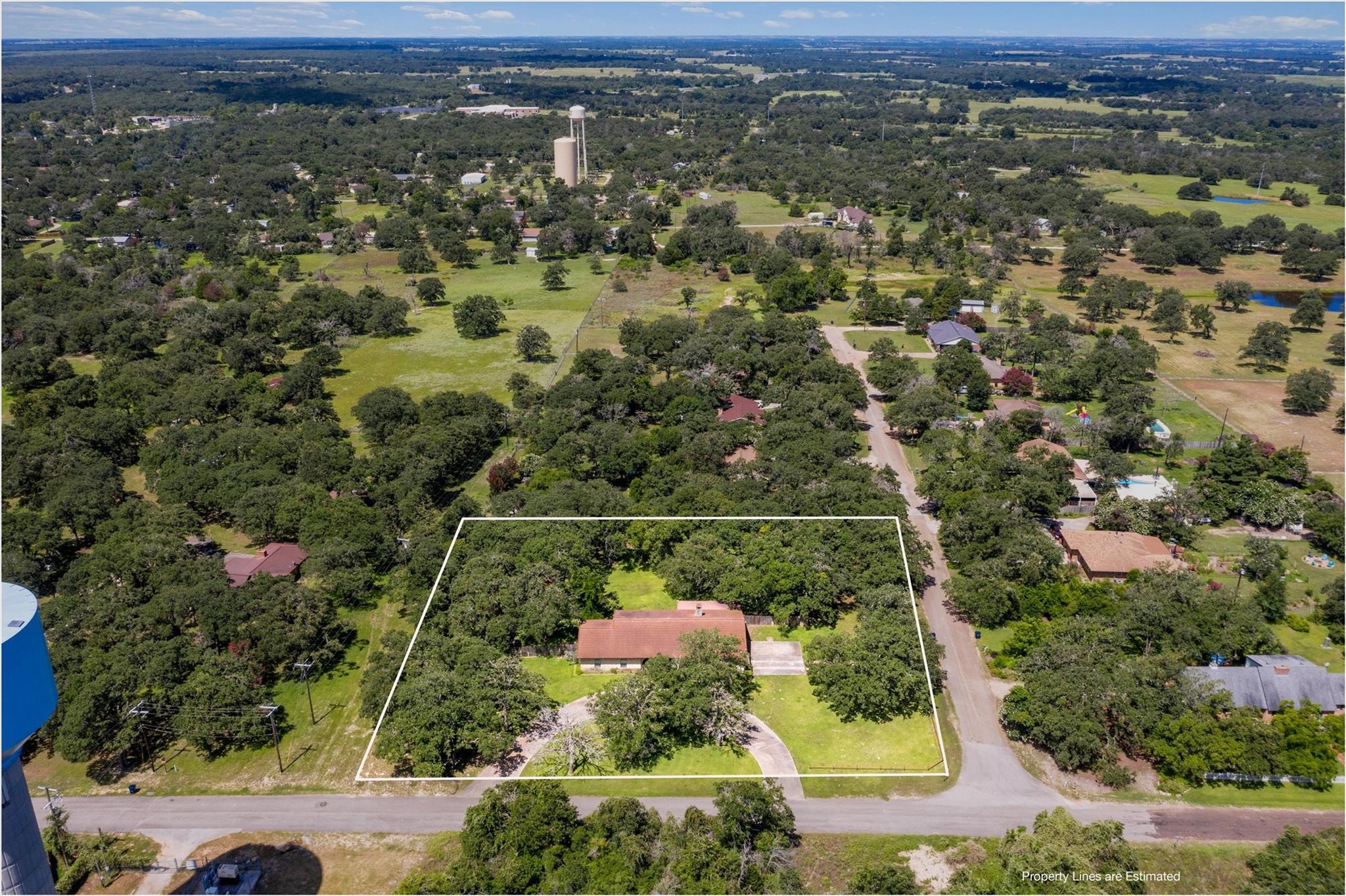 101 Sand Oak Property Photo 2