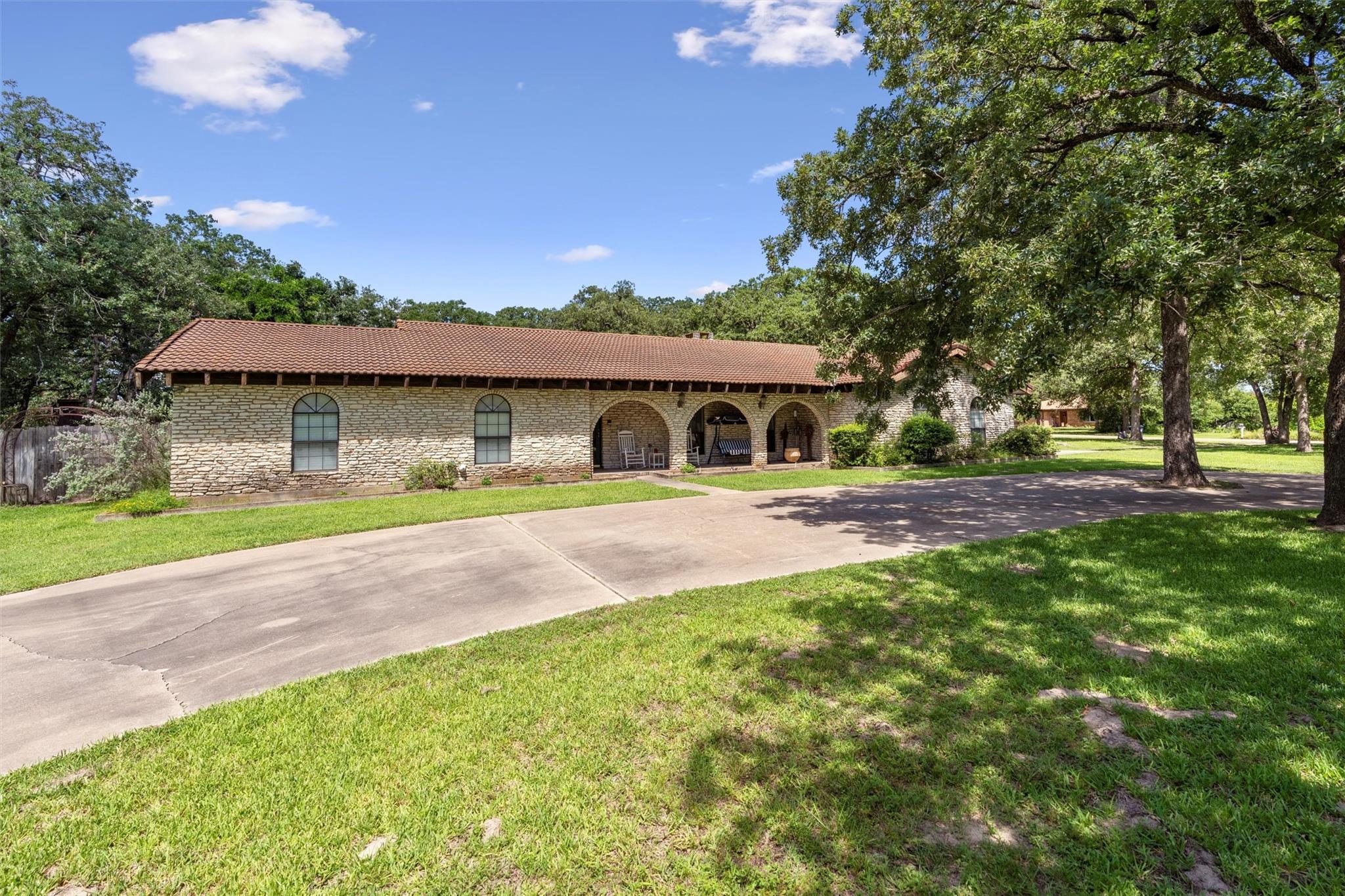 101 Sand Oak Property Photo 3