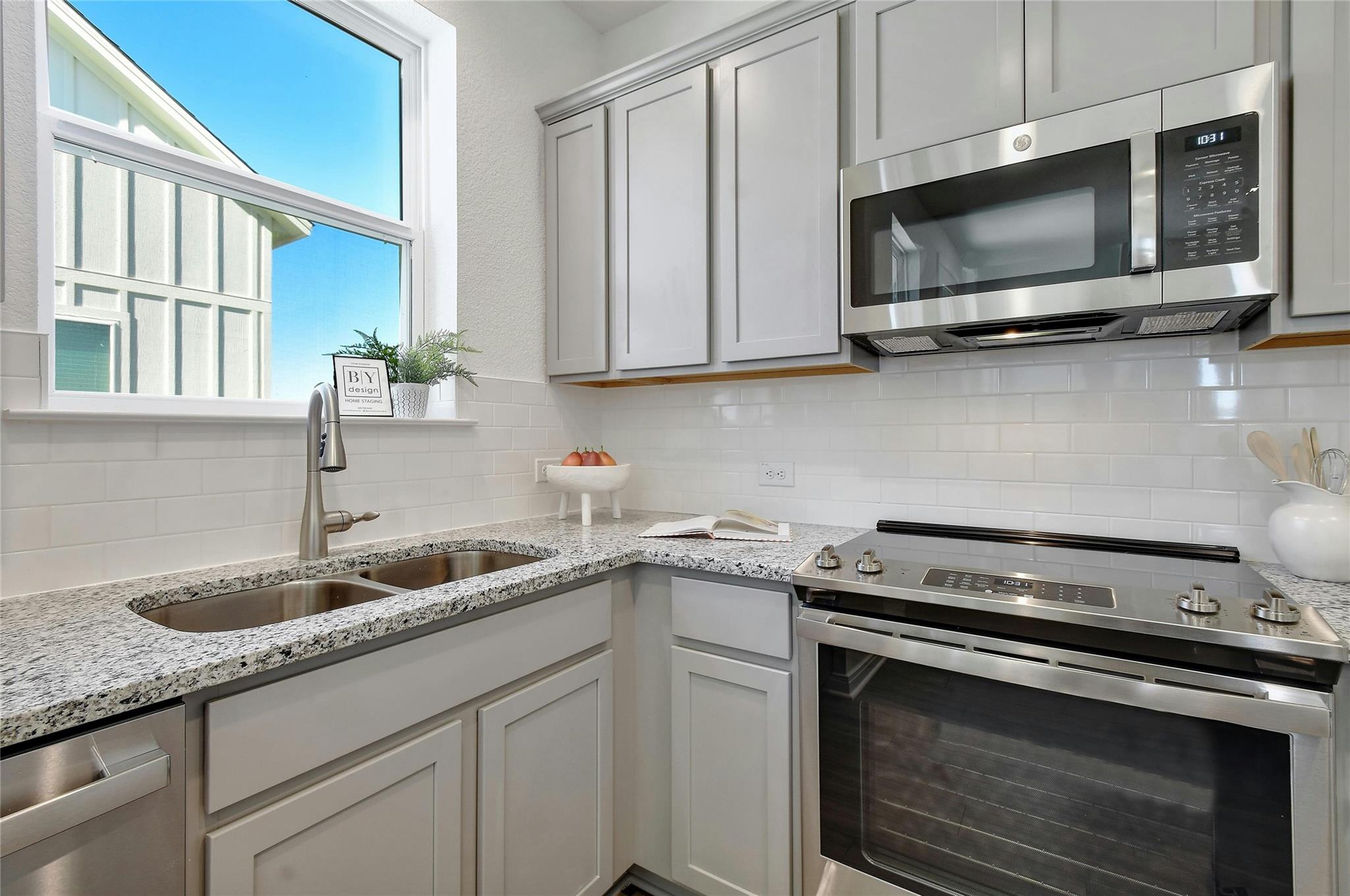 2169 Hofstaat Property Photo 6