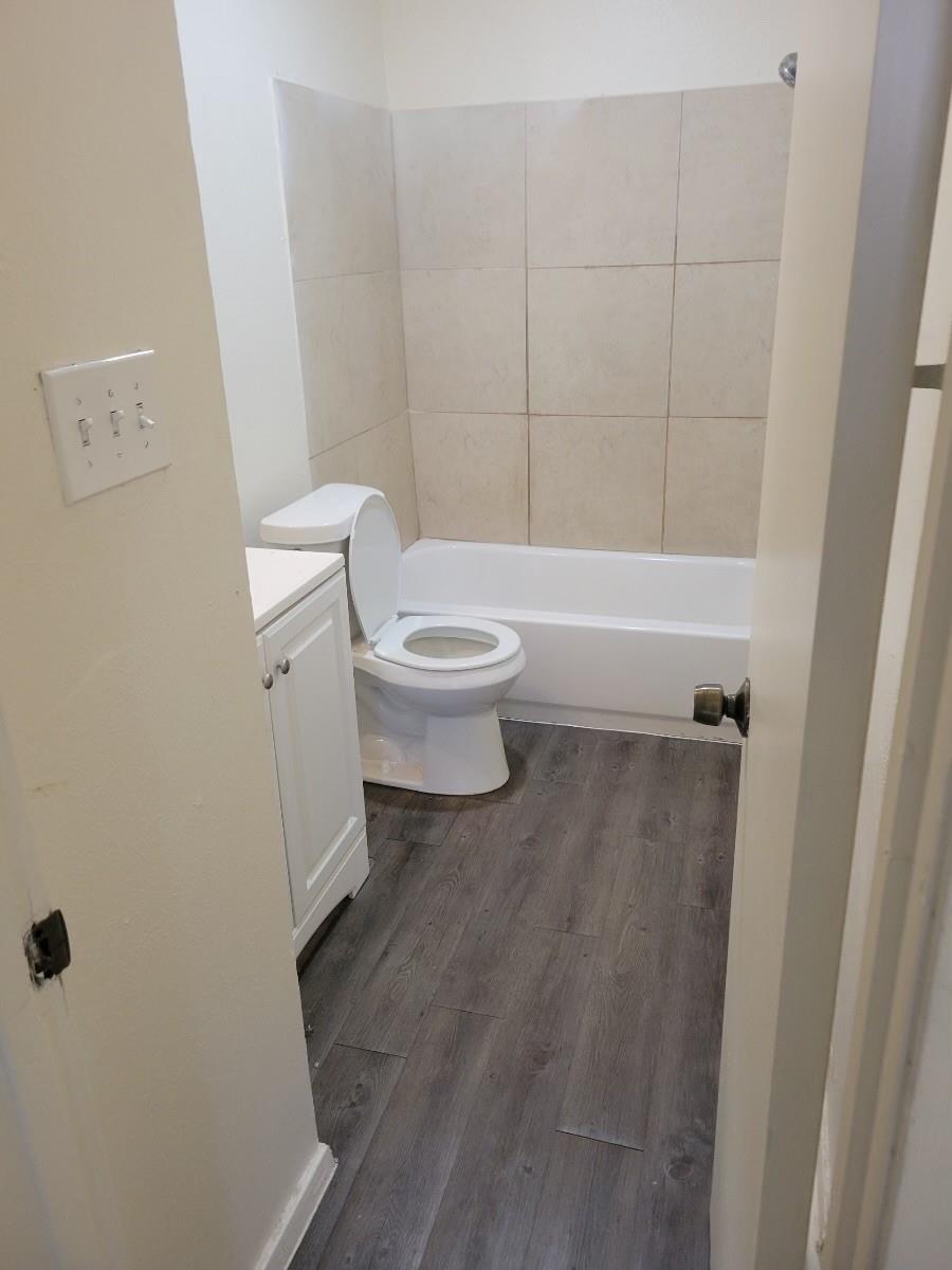 6901 Wentworth Dr D Property Photo 4