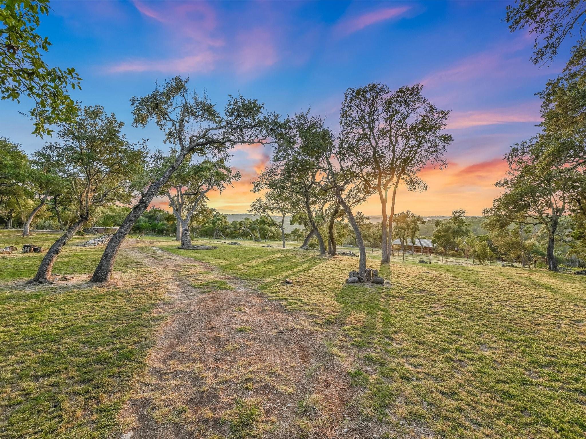 200 Lone Man Overlook Property Photo 29