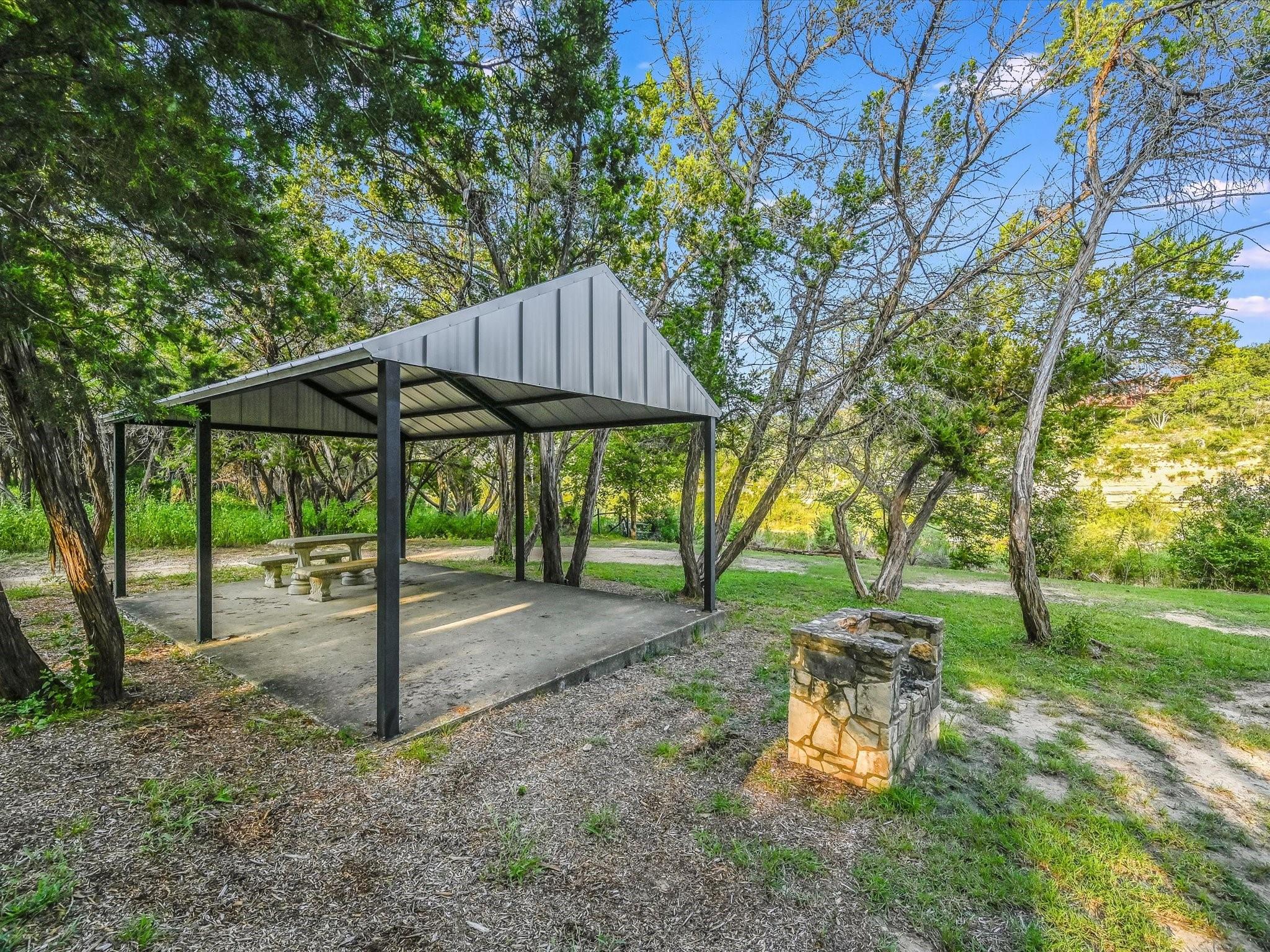 200 Lone Man Overlook Property Photo 38