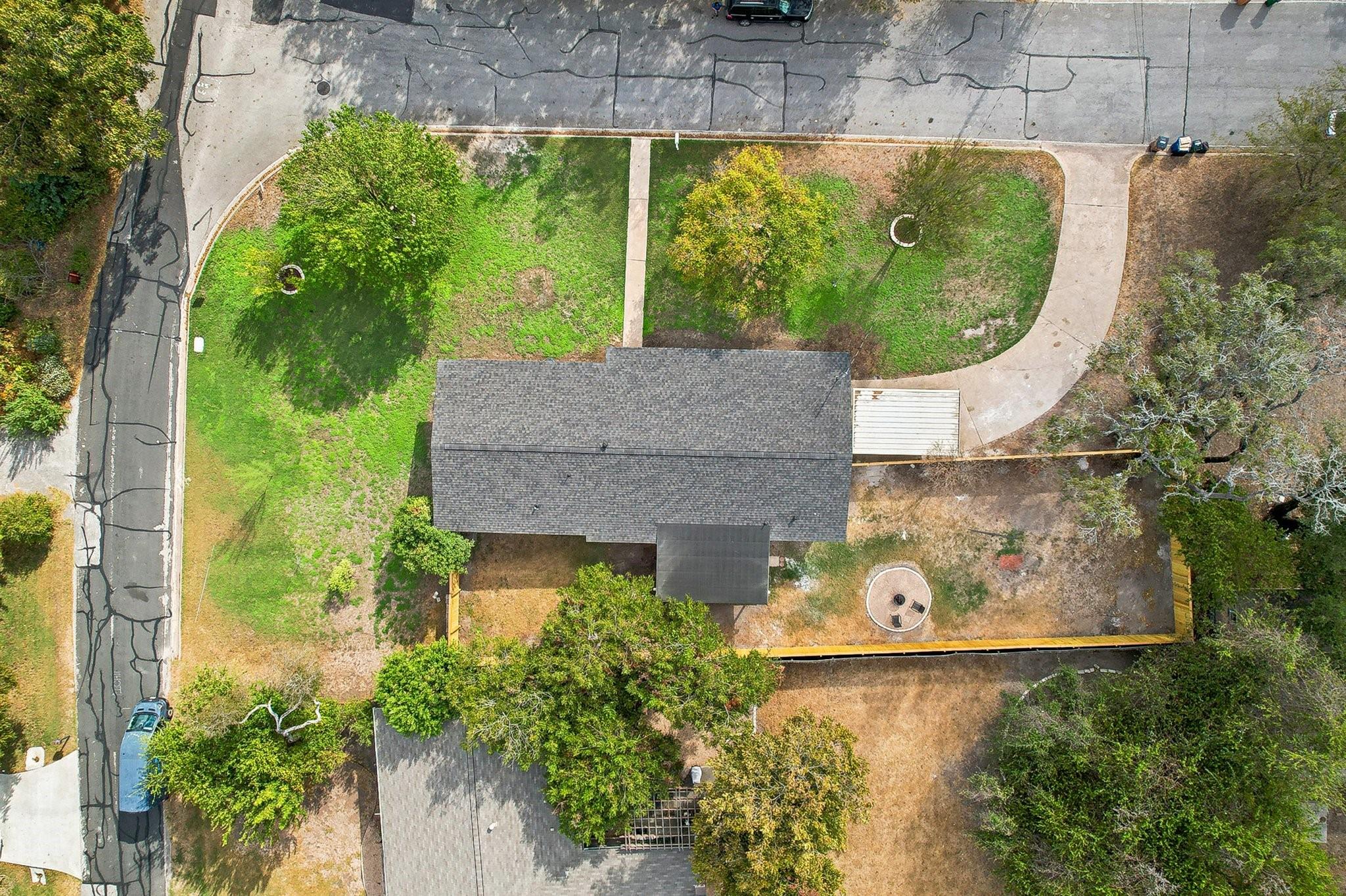 202 E Caddo St Property Photo 36