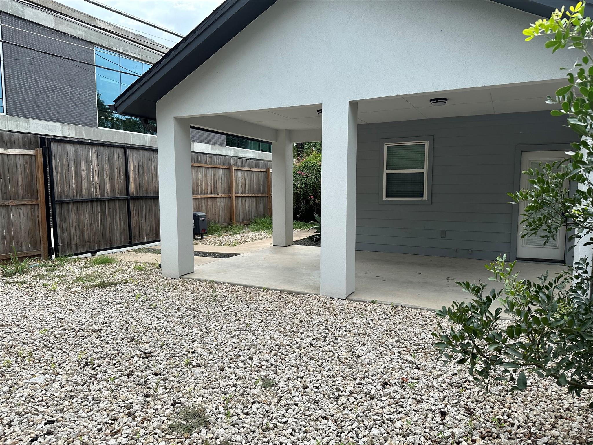 1502 Willow St 2 Property Photo 10