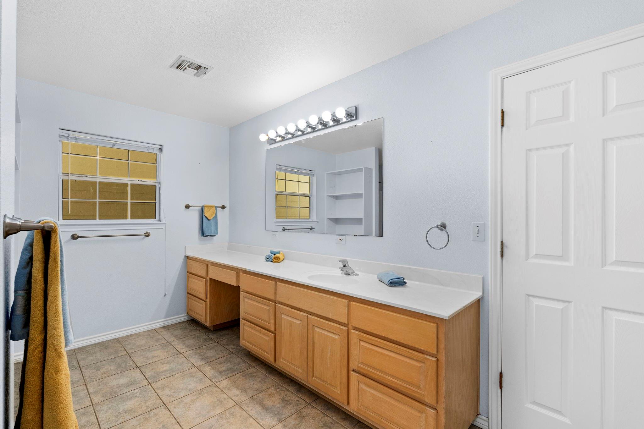2474 Goehmann Ln Property Photo 28