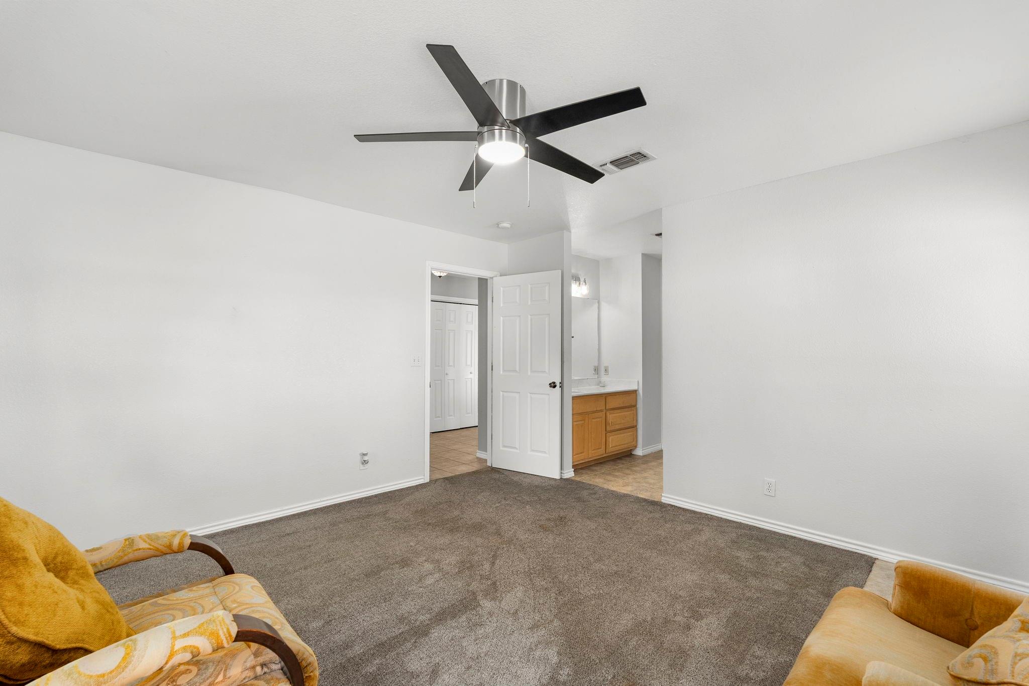 2474 Goehmann Ln Property Photo 32