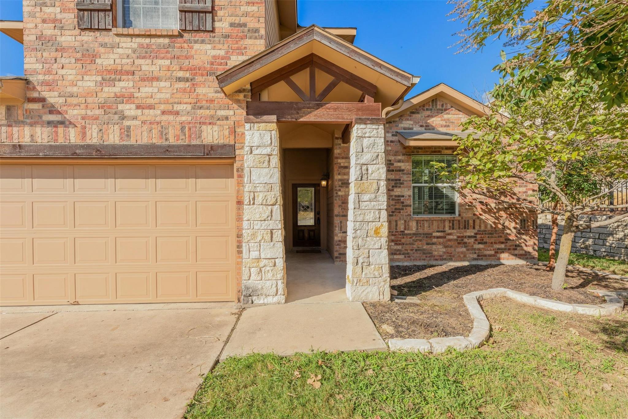 3632 Short Horn Ln Property Photo 4