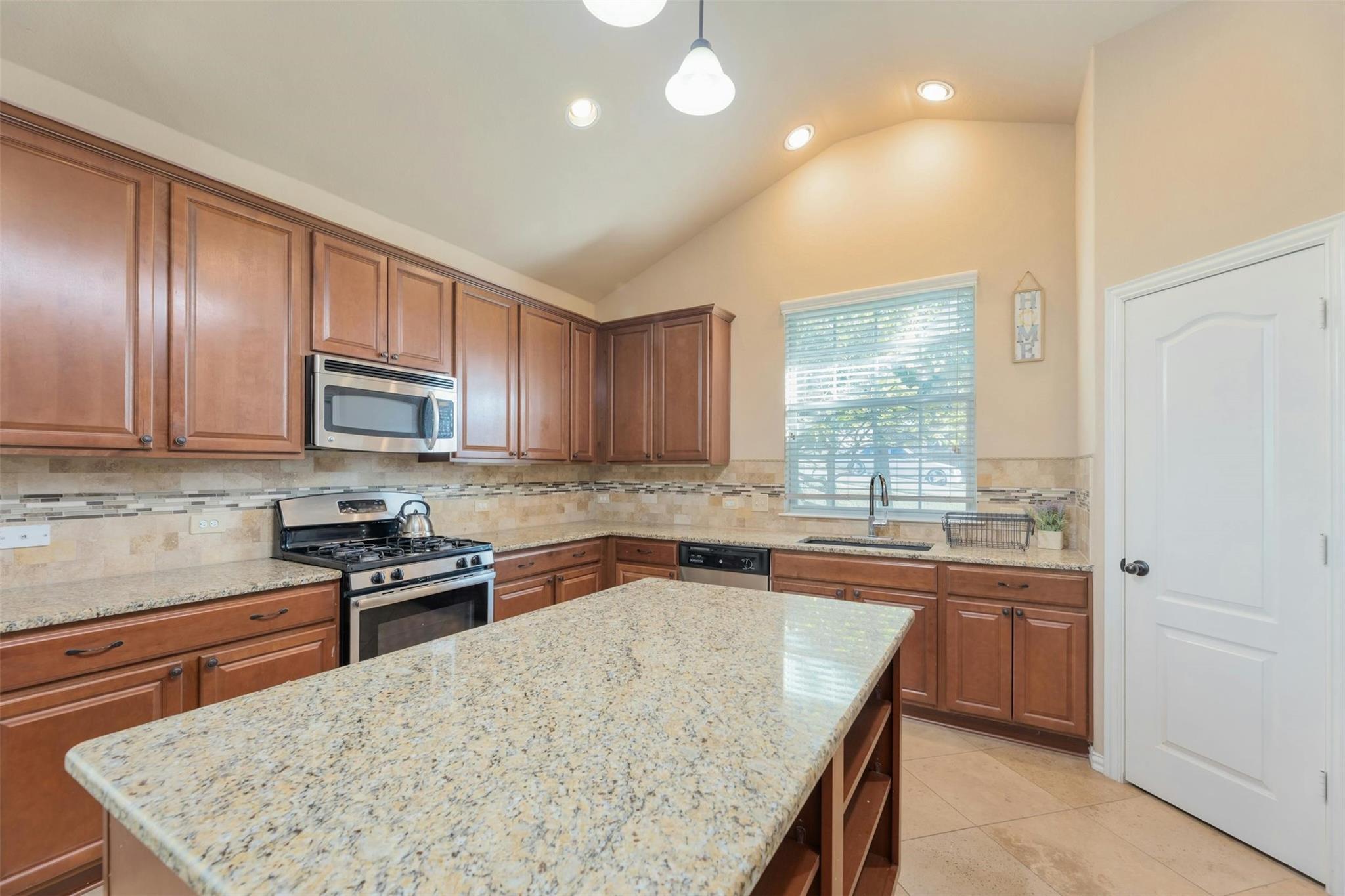 3632 Short Horn Ln Property Photo 10