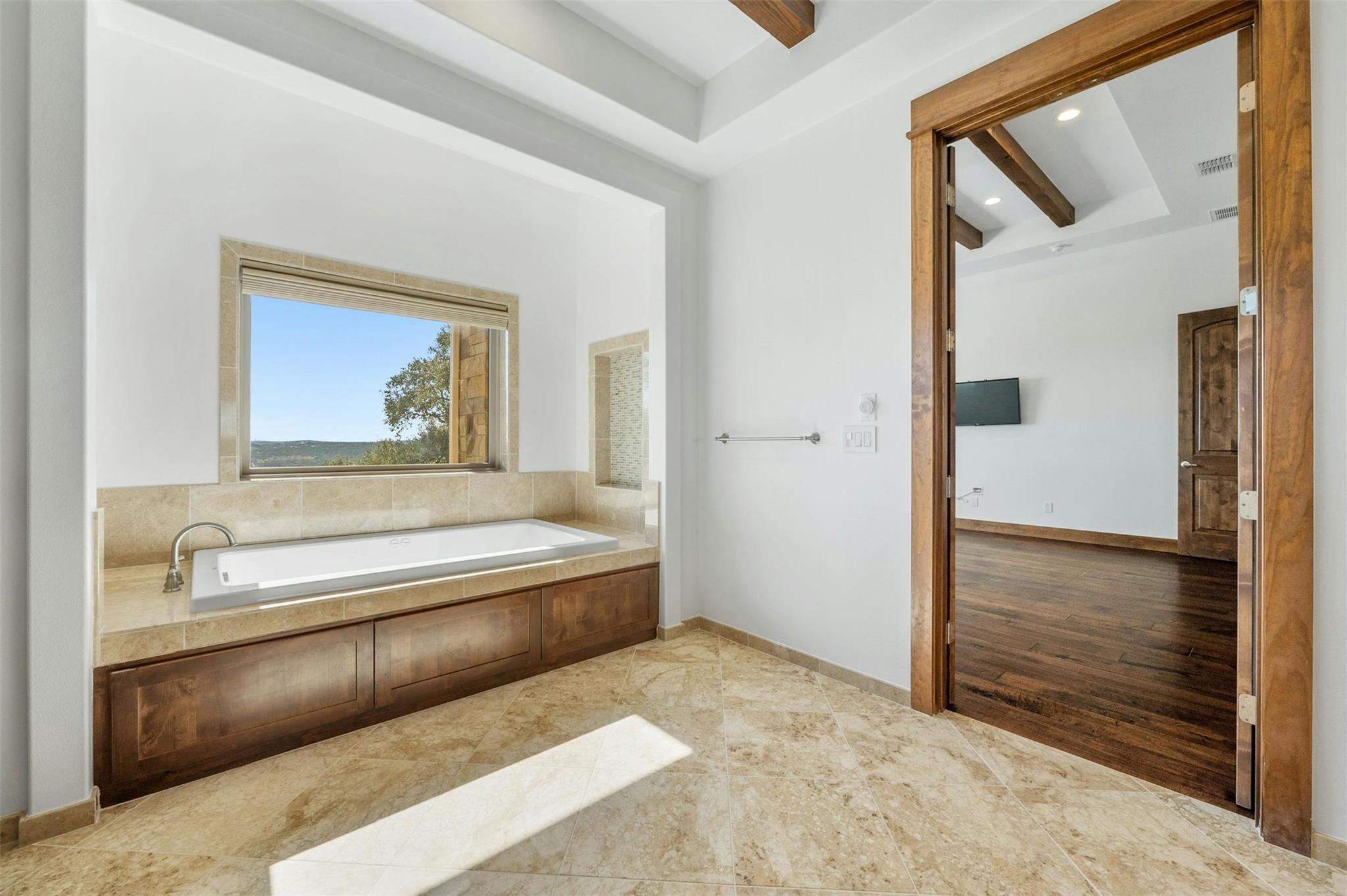 8040 Carlton Ridge Cv Property Photo 17