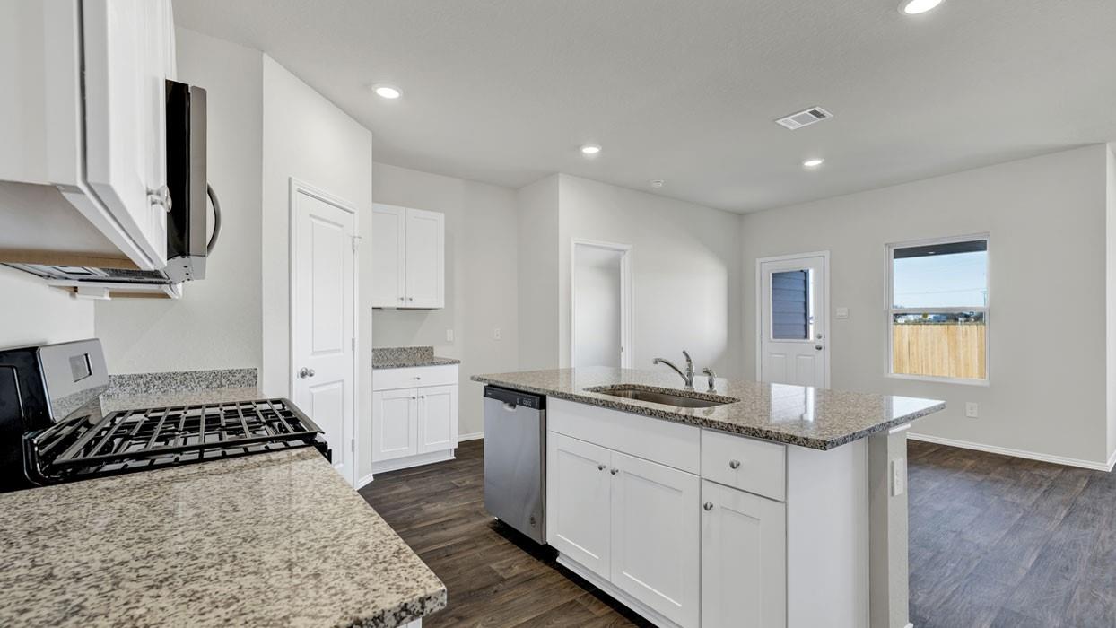1001 Argonne Forest Property Photo 13