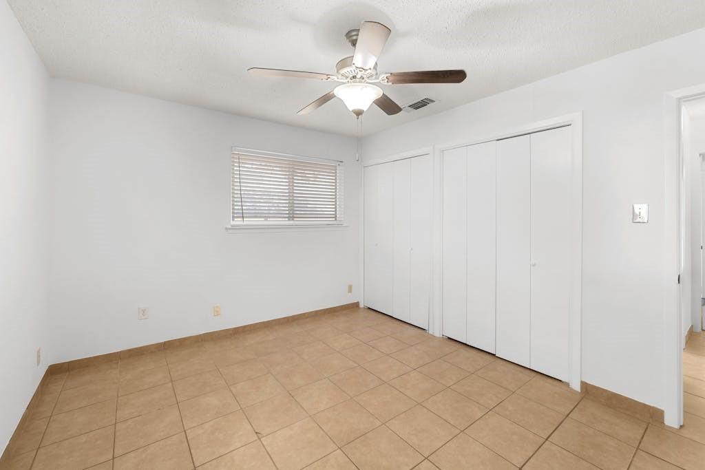 914 Speer Ln Property Photo 13