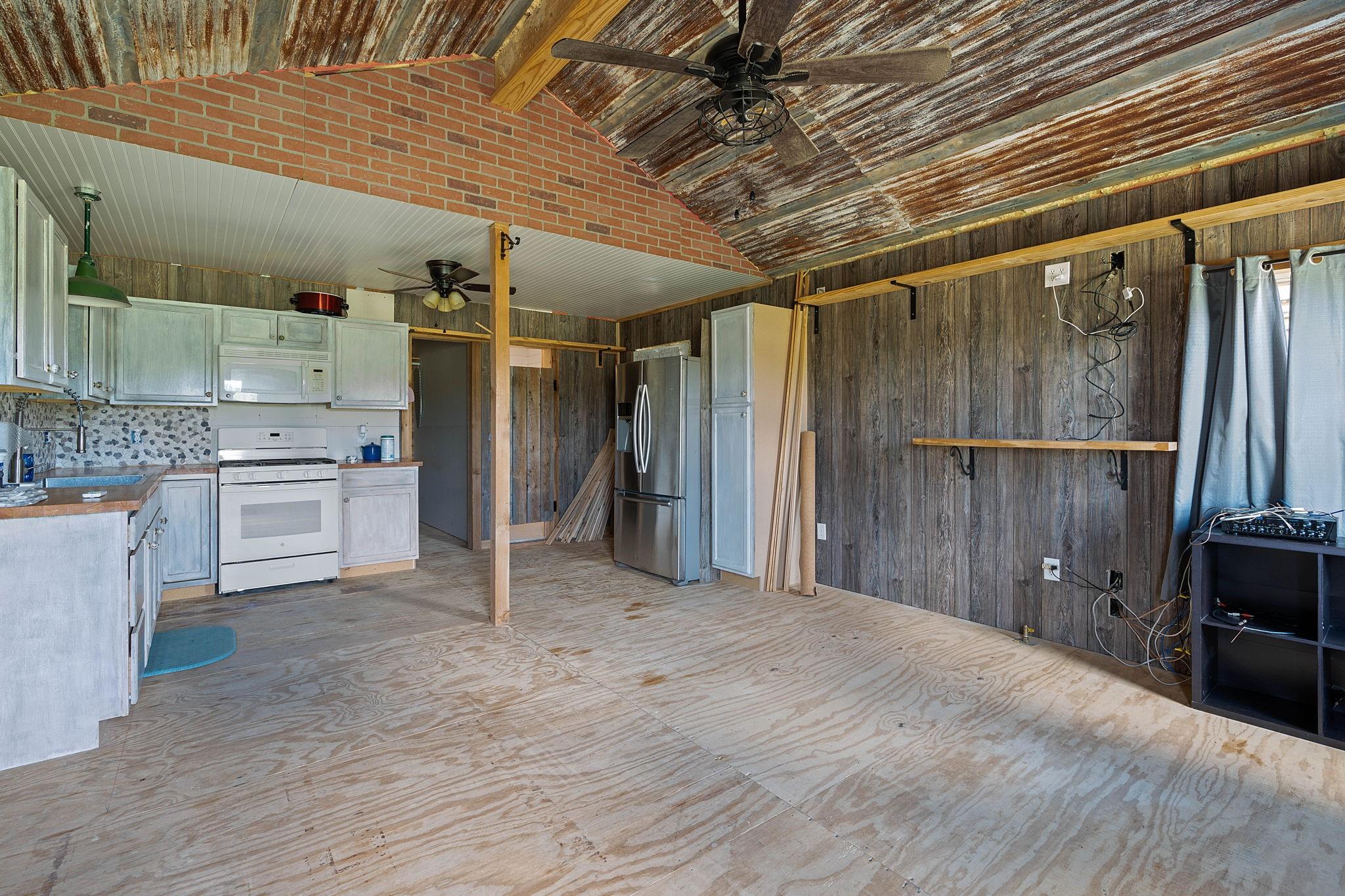 1636 Sparta Field Rd Property Photo 18