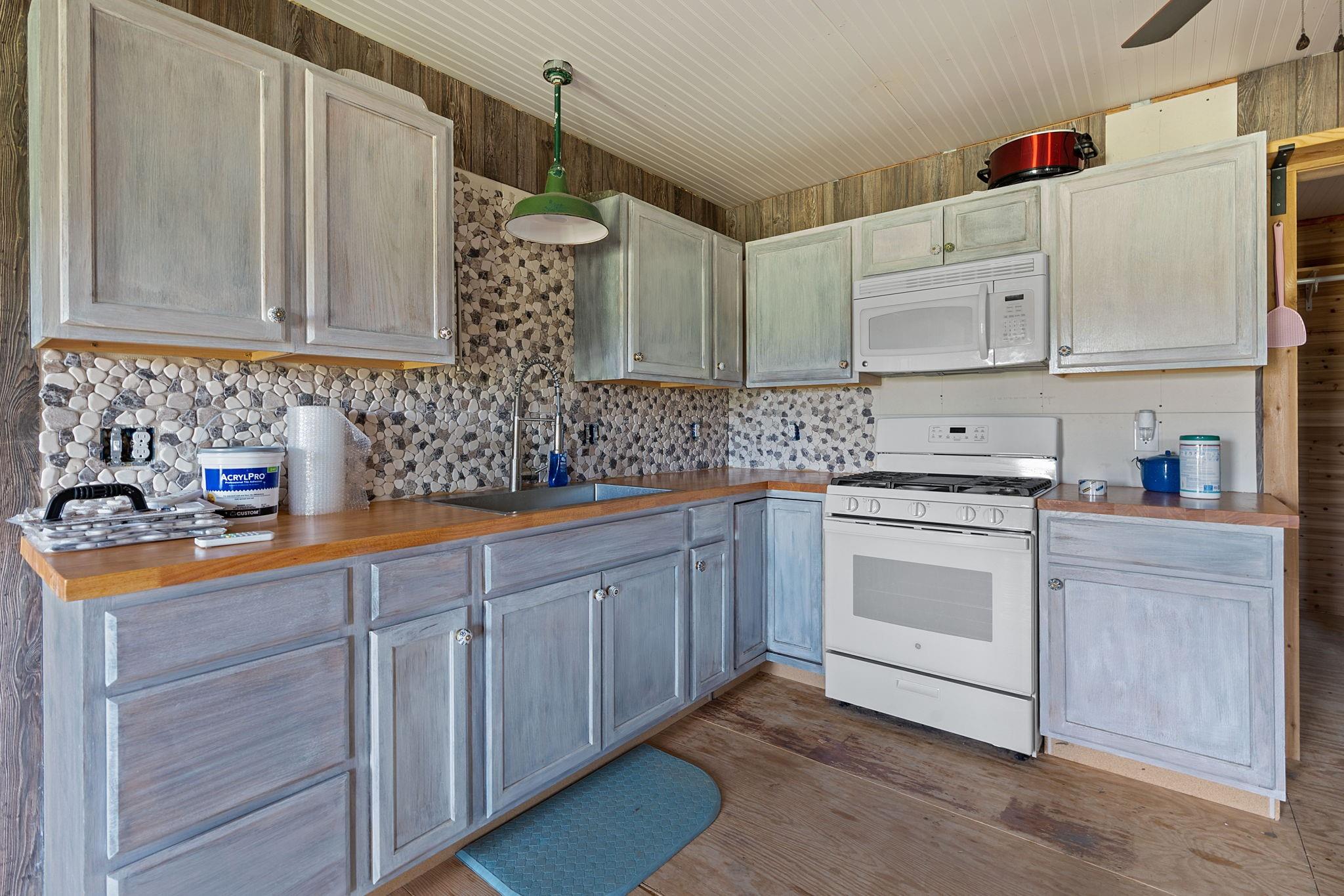 1636 Sparta Field Rd Property Photo 19