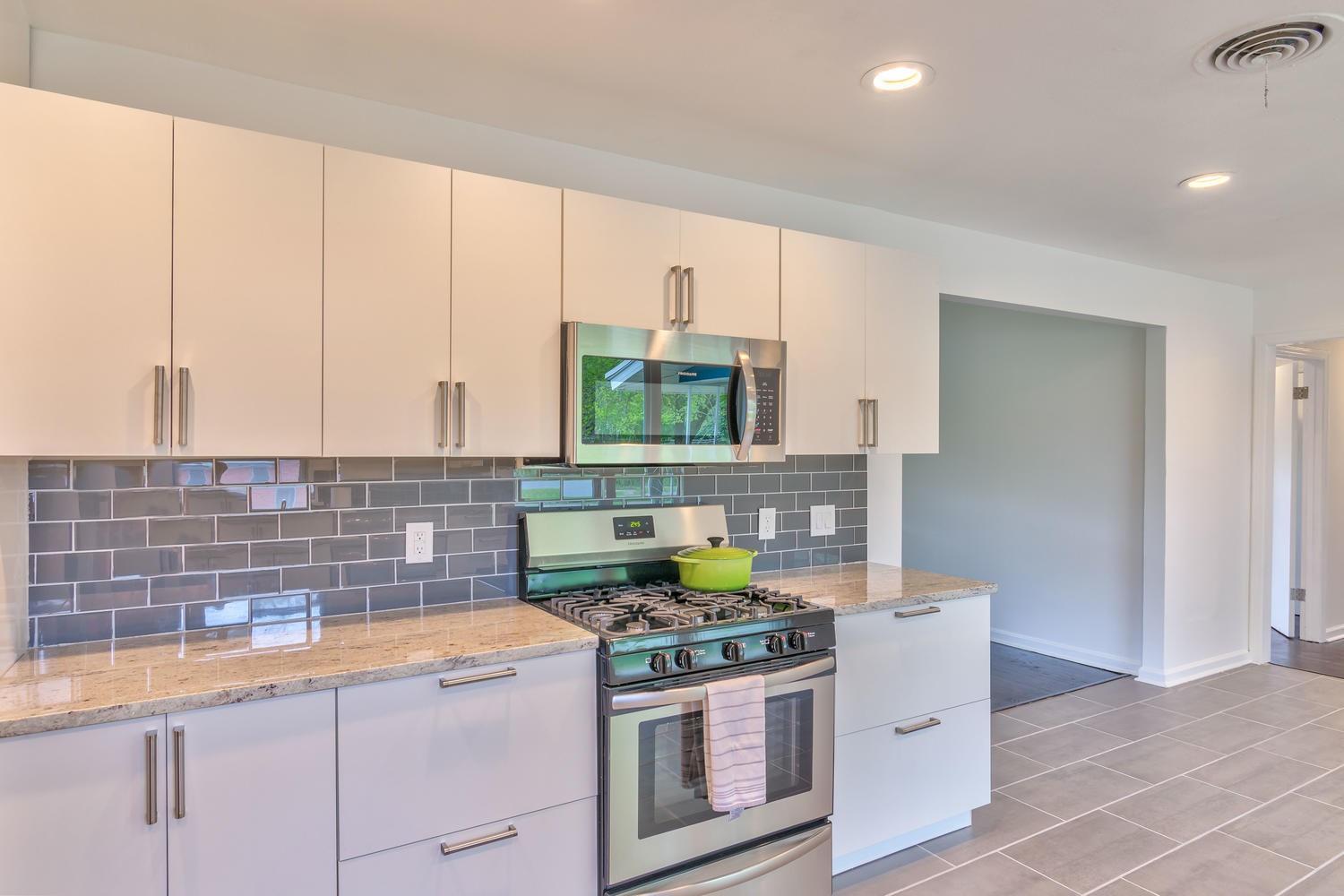 8107 Lazy Ln Property Photo 10