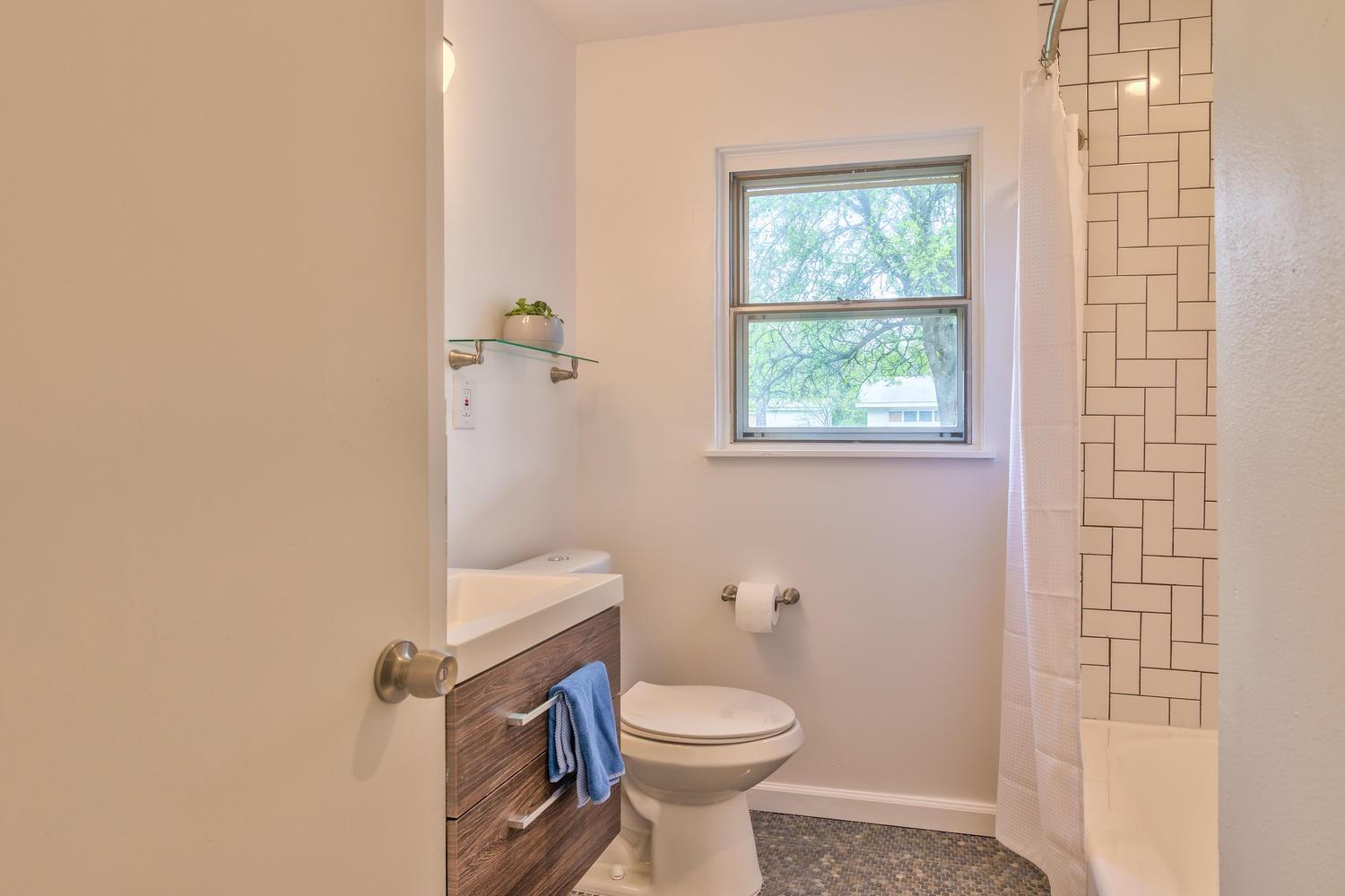 8107 Lazy Ln Property Photo 21