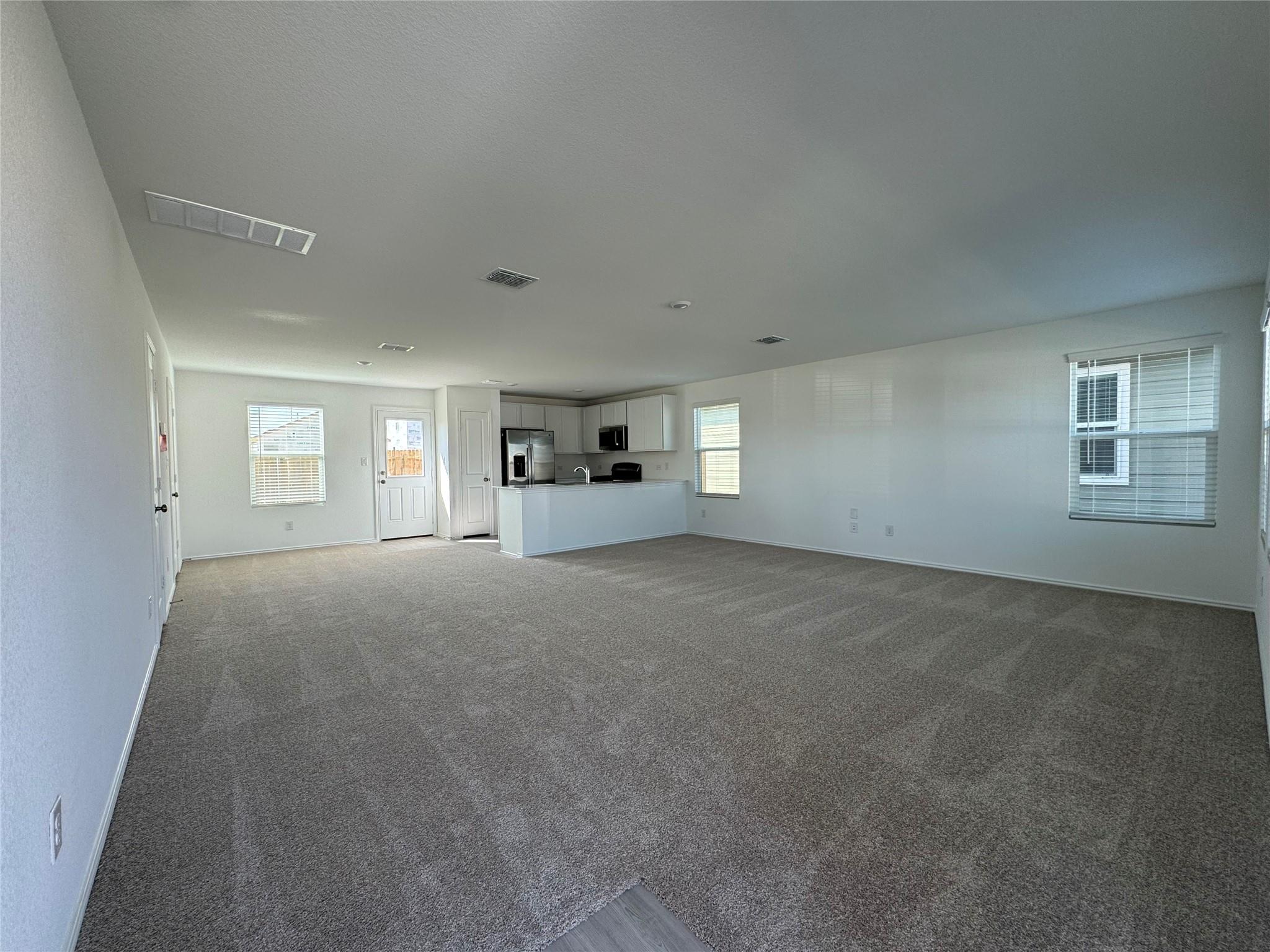 228 Sormonne Loop Property Photo 2
