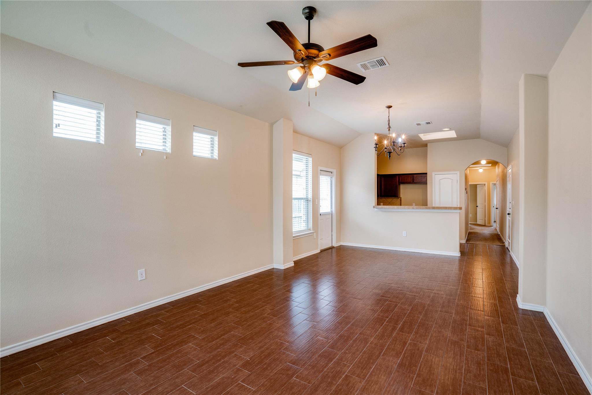 119 Creekside Villa Dr Property Photo 3