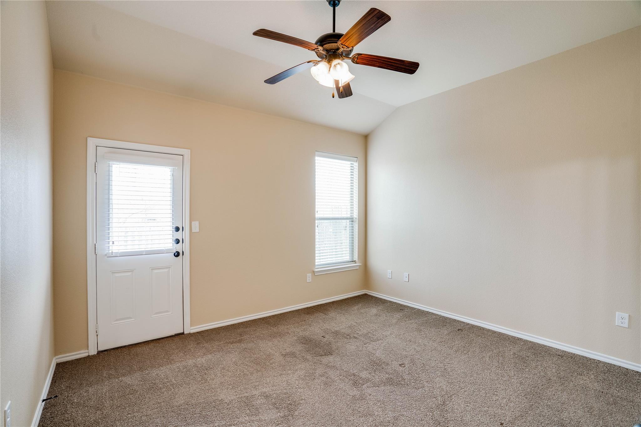 119 Creekside Villa Dr Property Photo 16