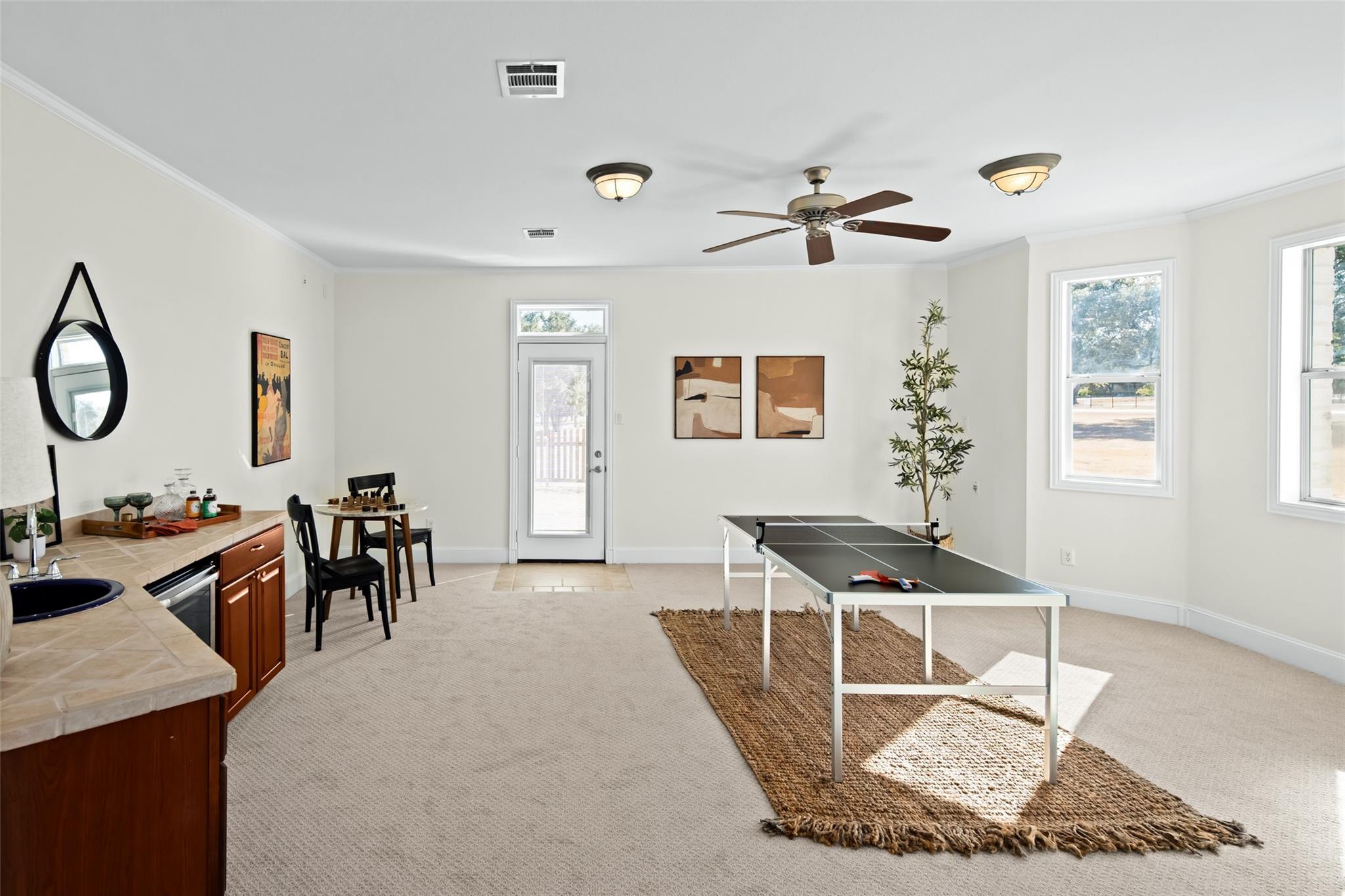 200 Oak Forest Dr Property Photo 13