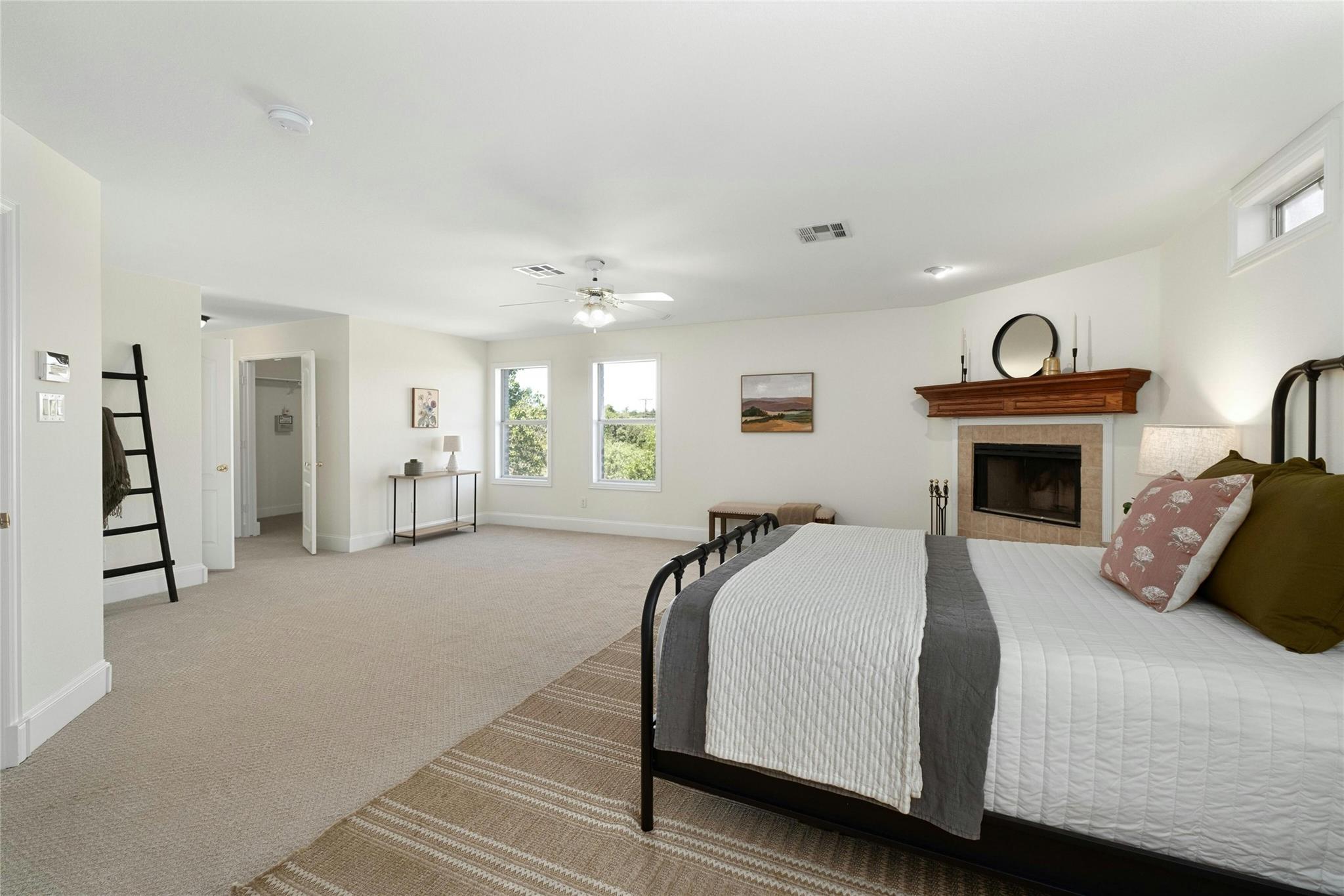 200 Oak Forest Dr Property Photo 20