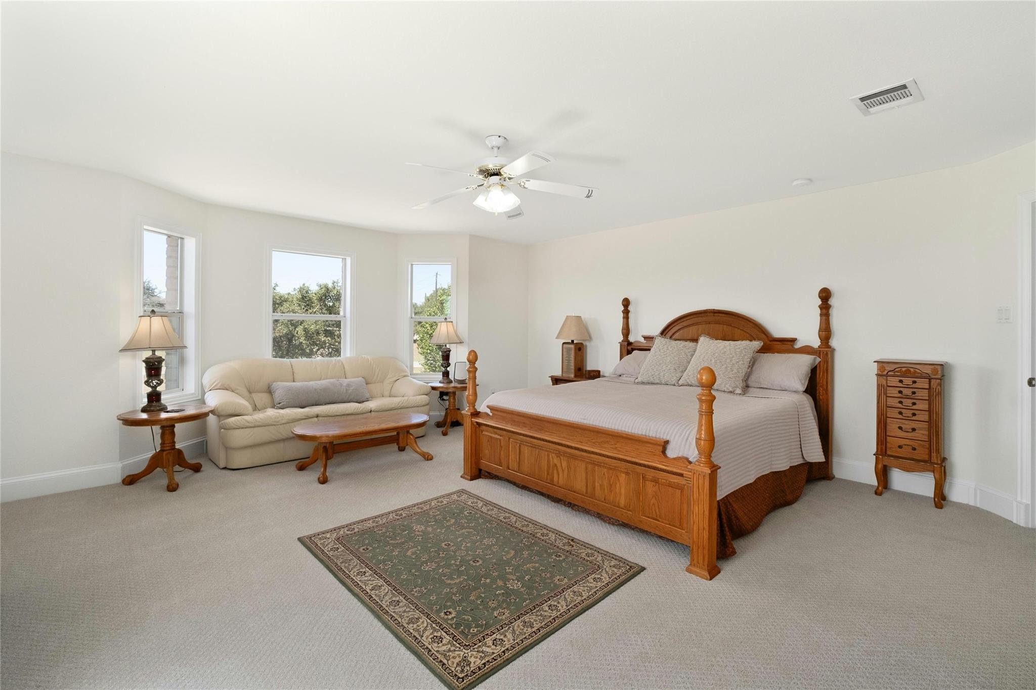 200 Oak Forest Dr Property Photo 25