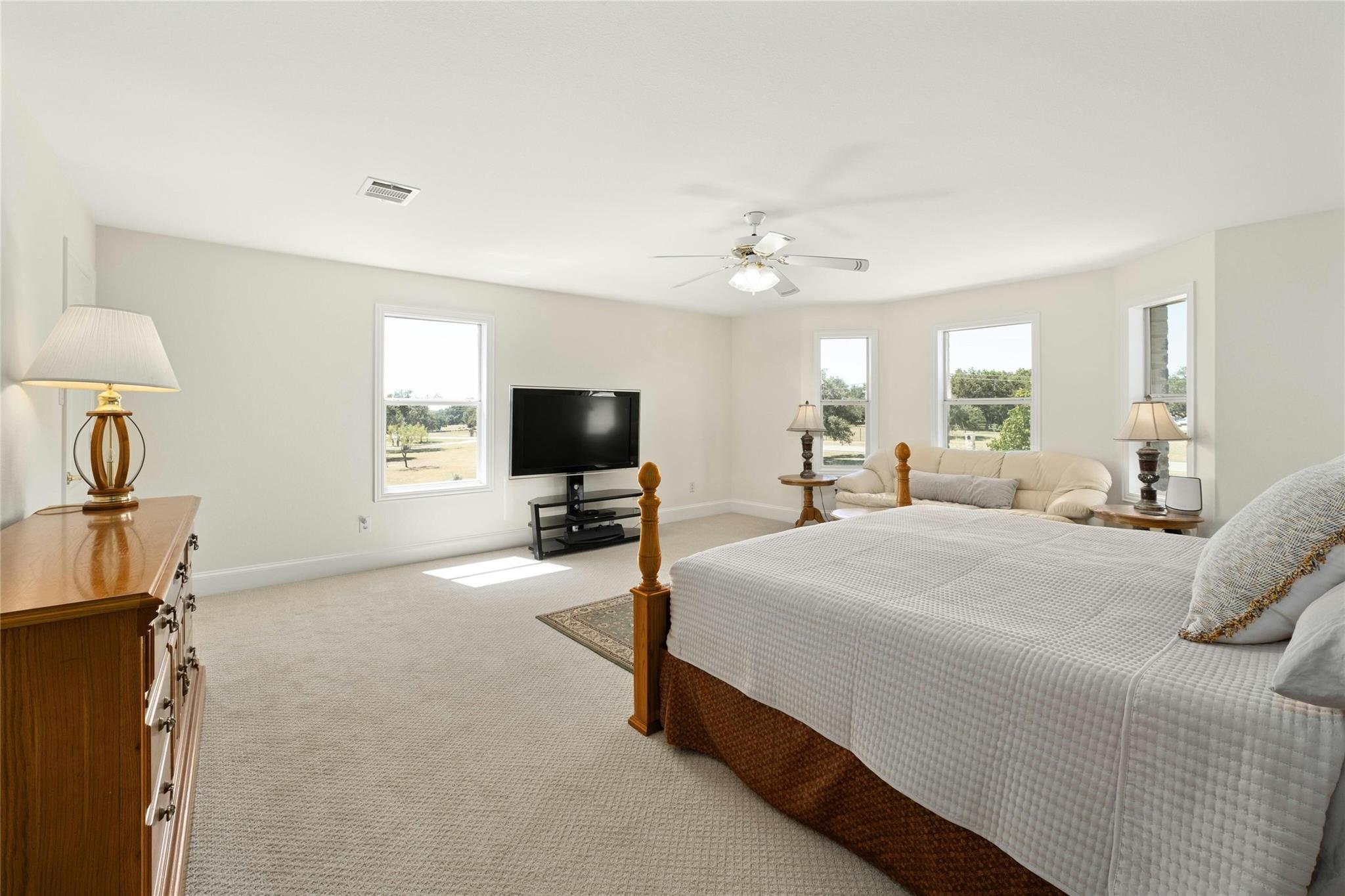 200 Oak Forest Dr Property Photo 26