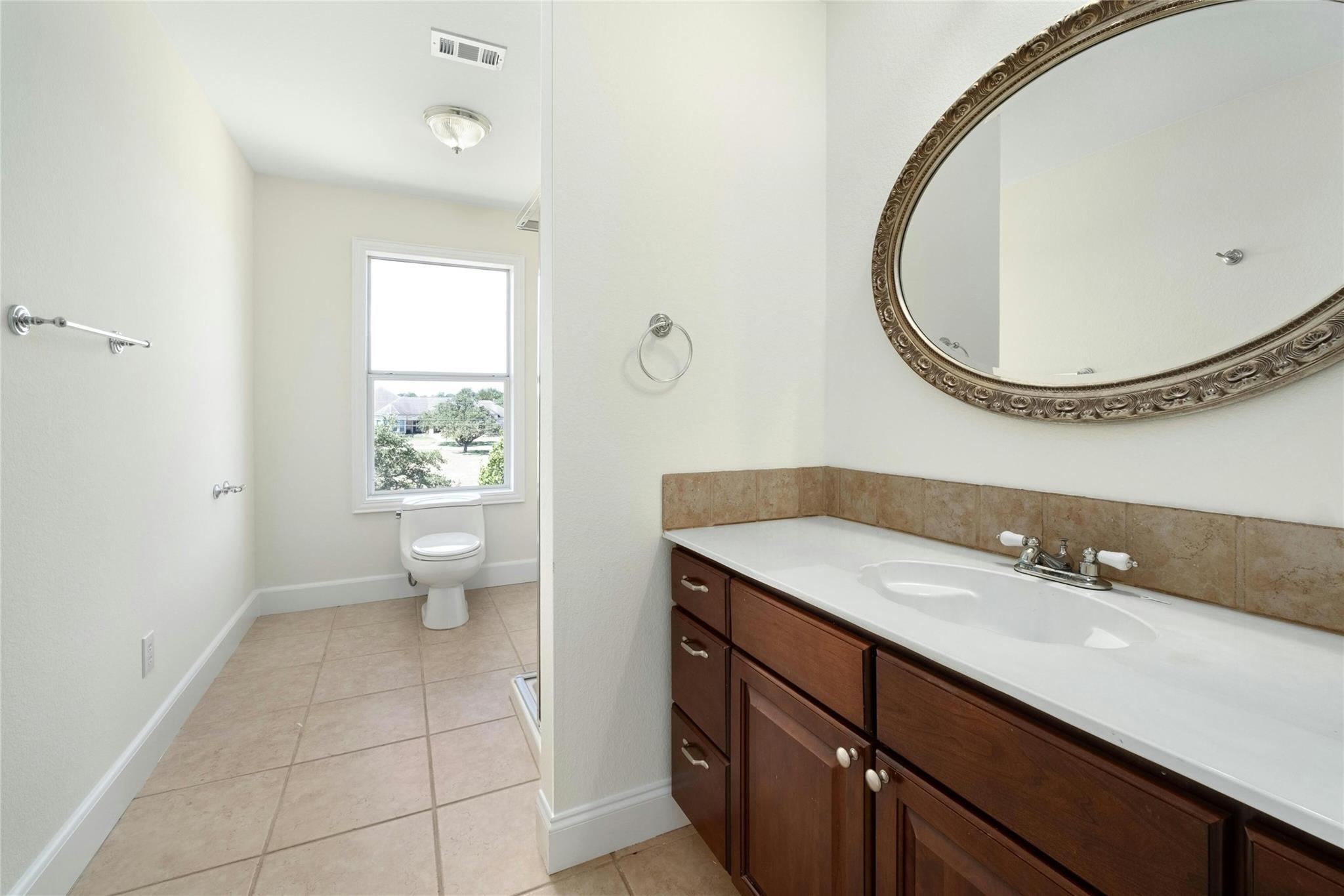 200 Oak Forest Dr Property Photo 32