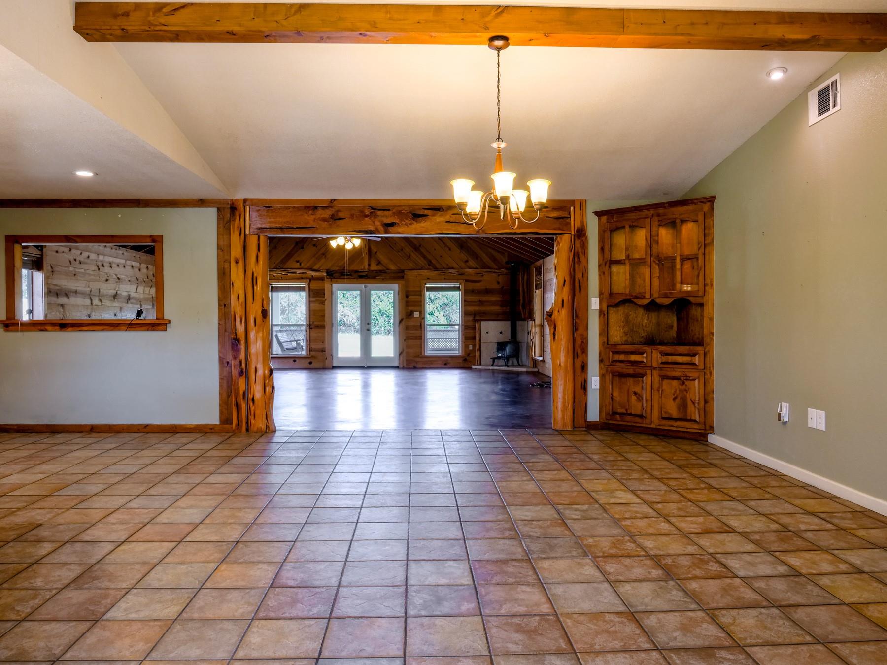 401 County Road 334 Property Photo 3