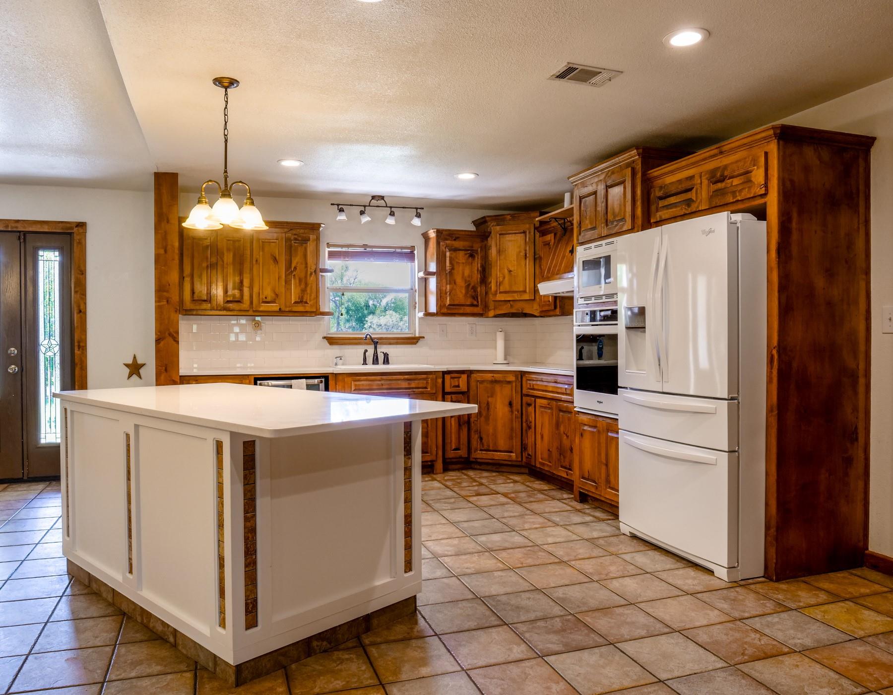 401 County Road 334 Property Photo 5