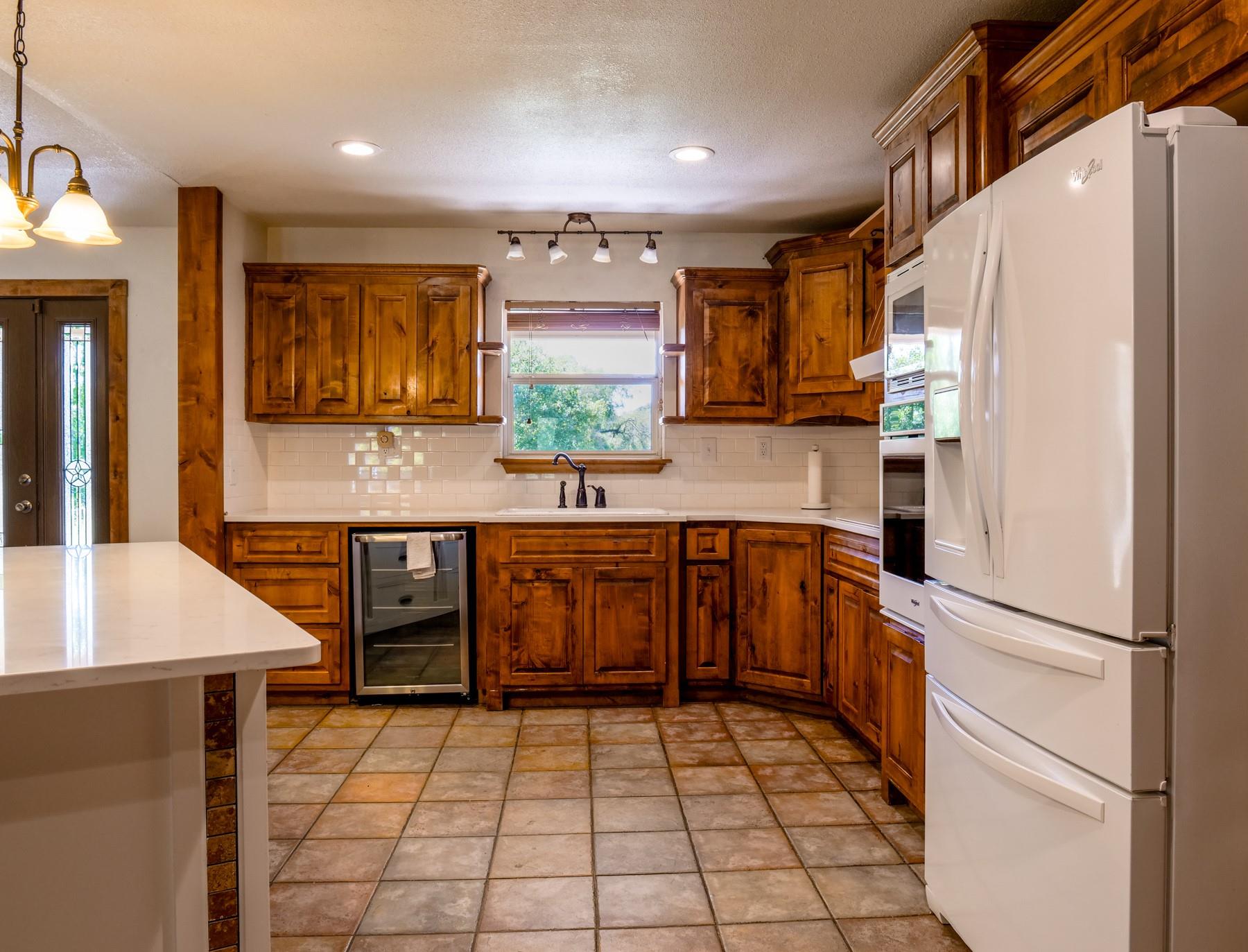 401 County Road 334 Property Photo 6