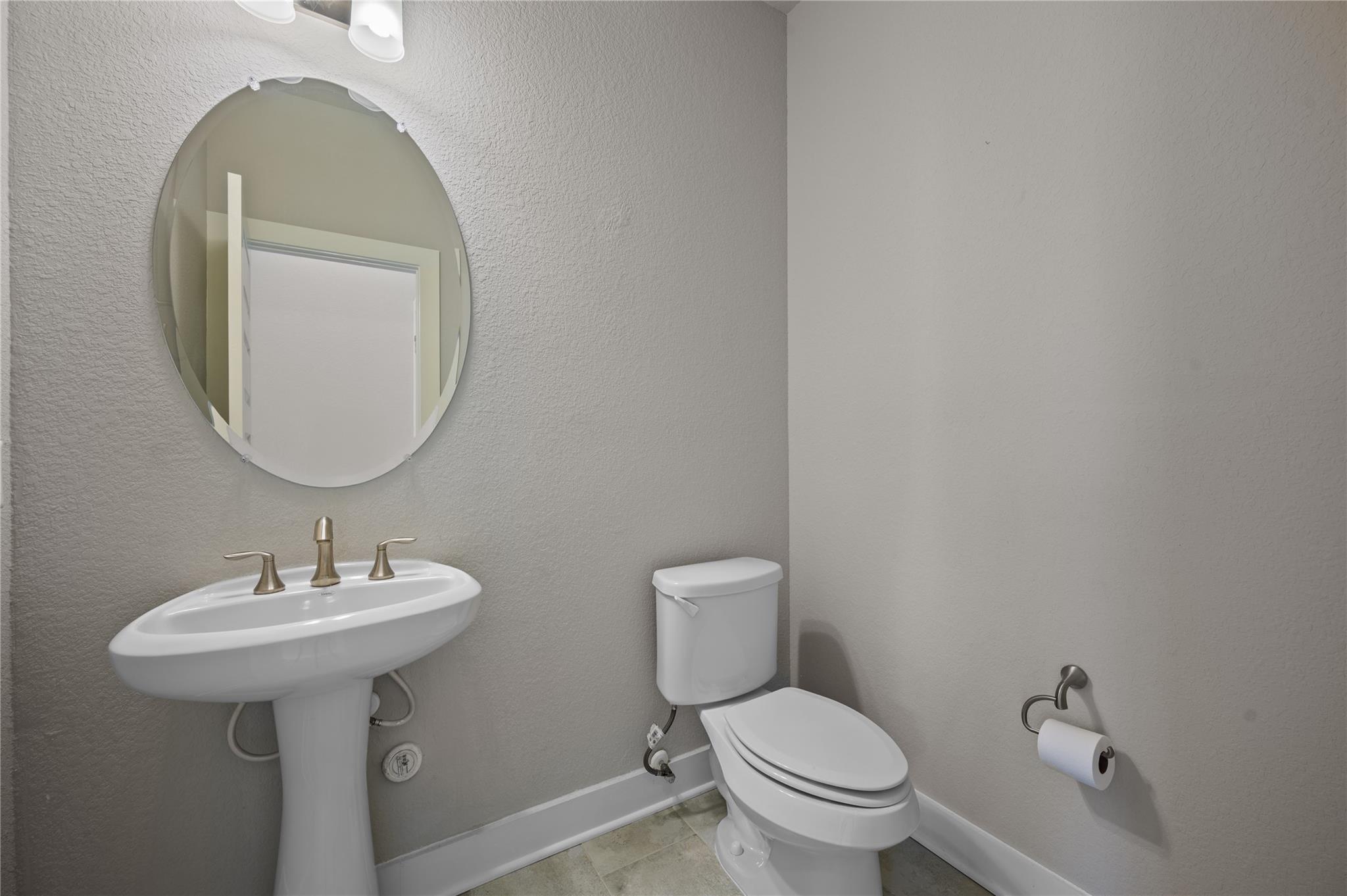 2004 Dinsdale Ln Property Photo 20
