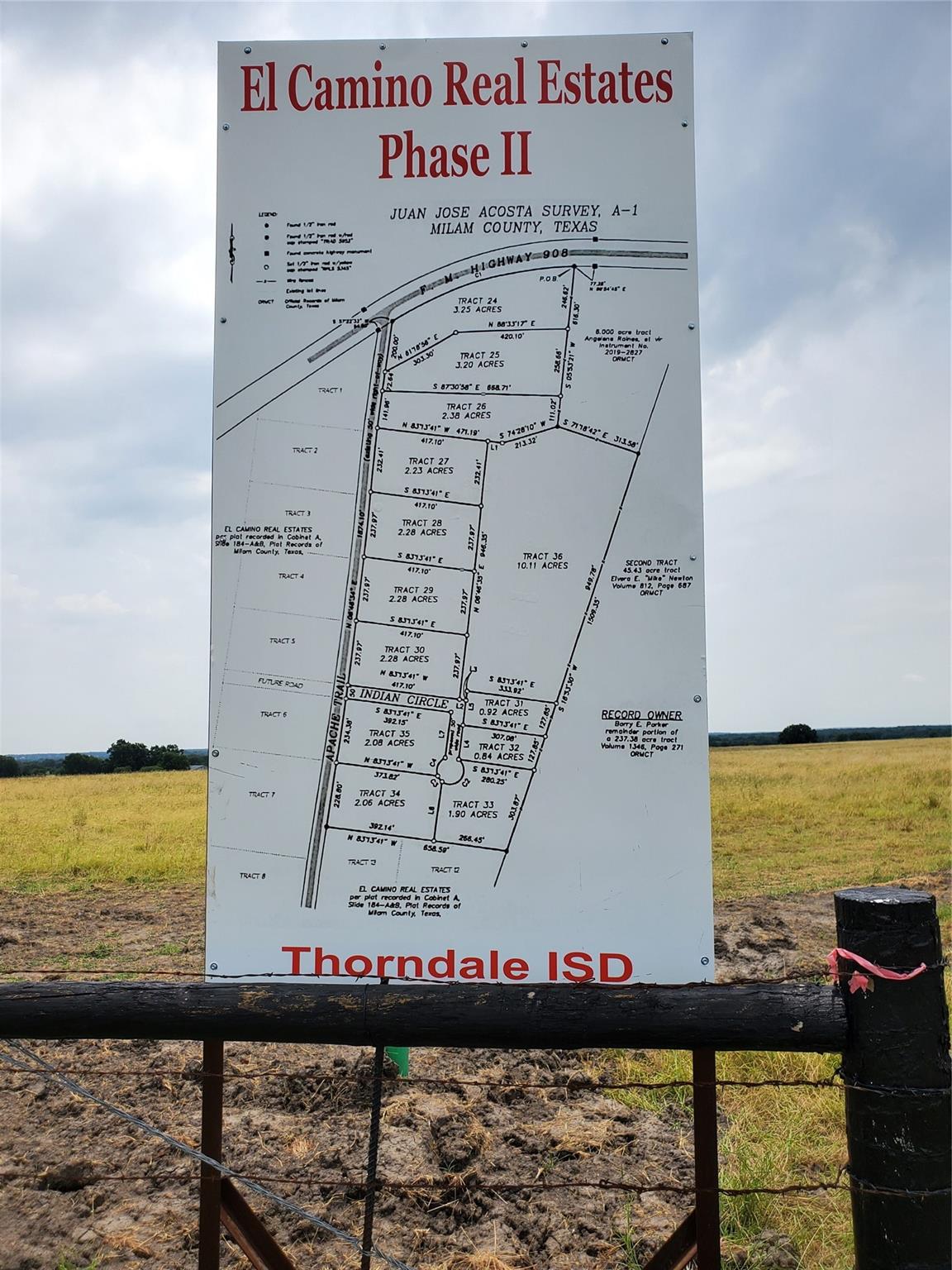 000 Apache Trl Property Photo 4