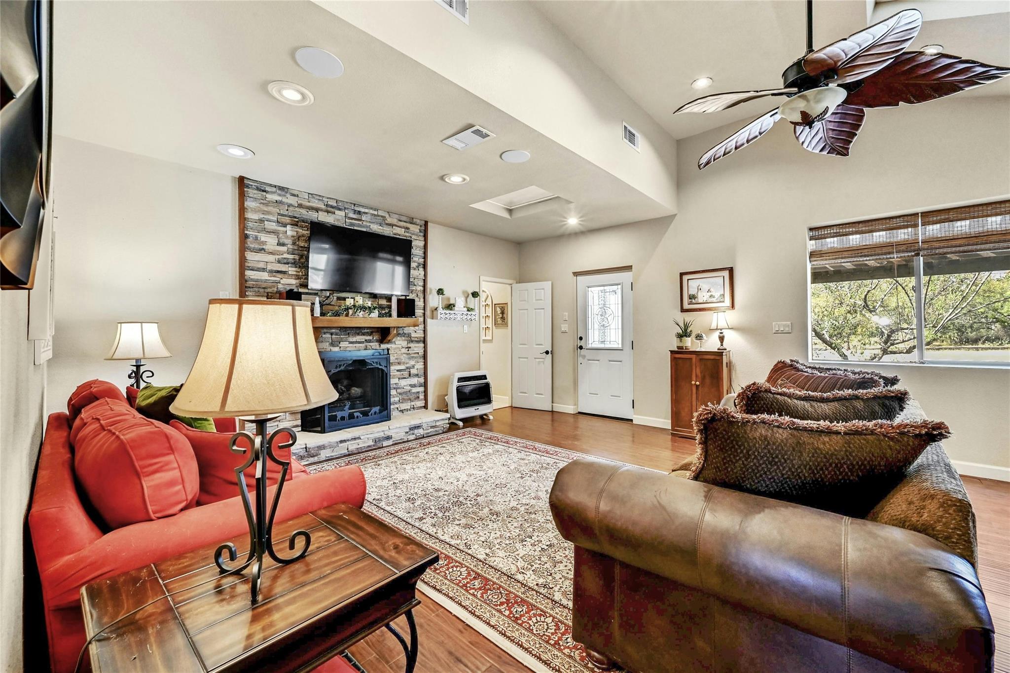 103 Mckay Rd Property Photo 6