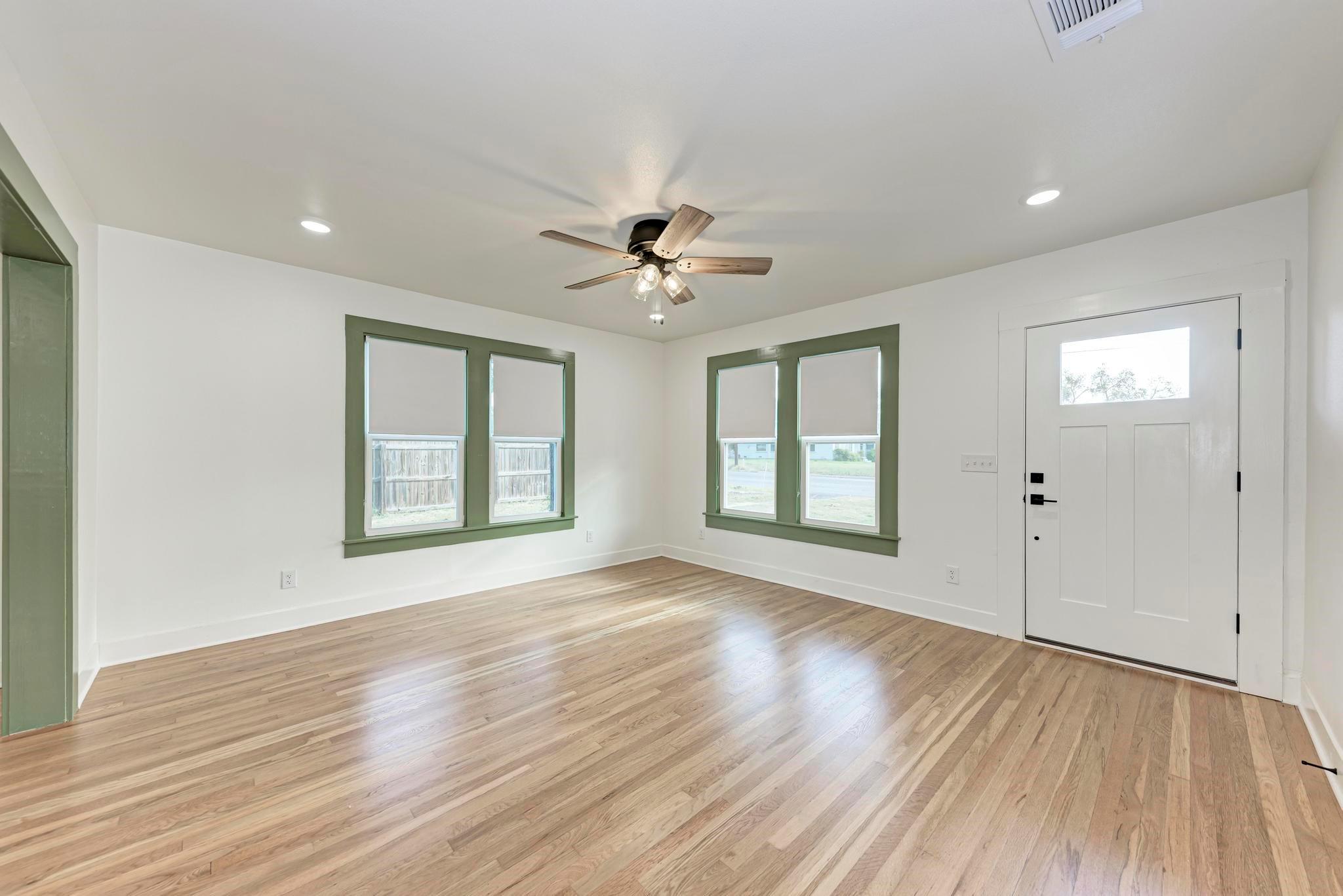 108 S Porter St Property Photo 7