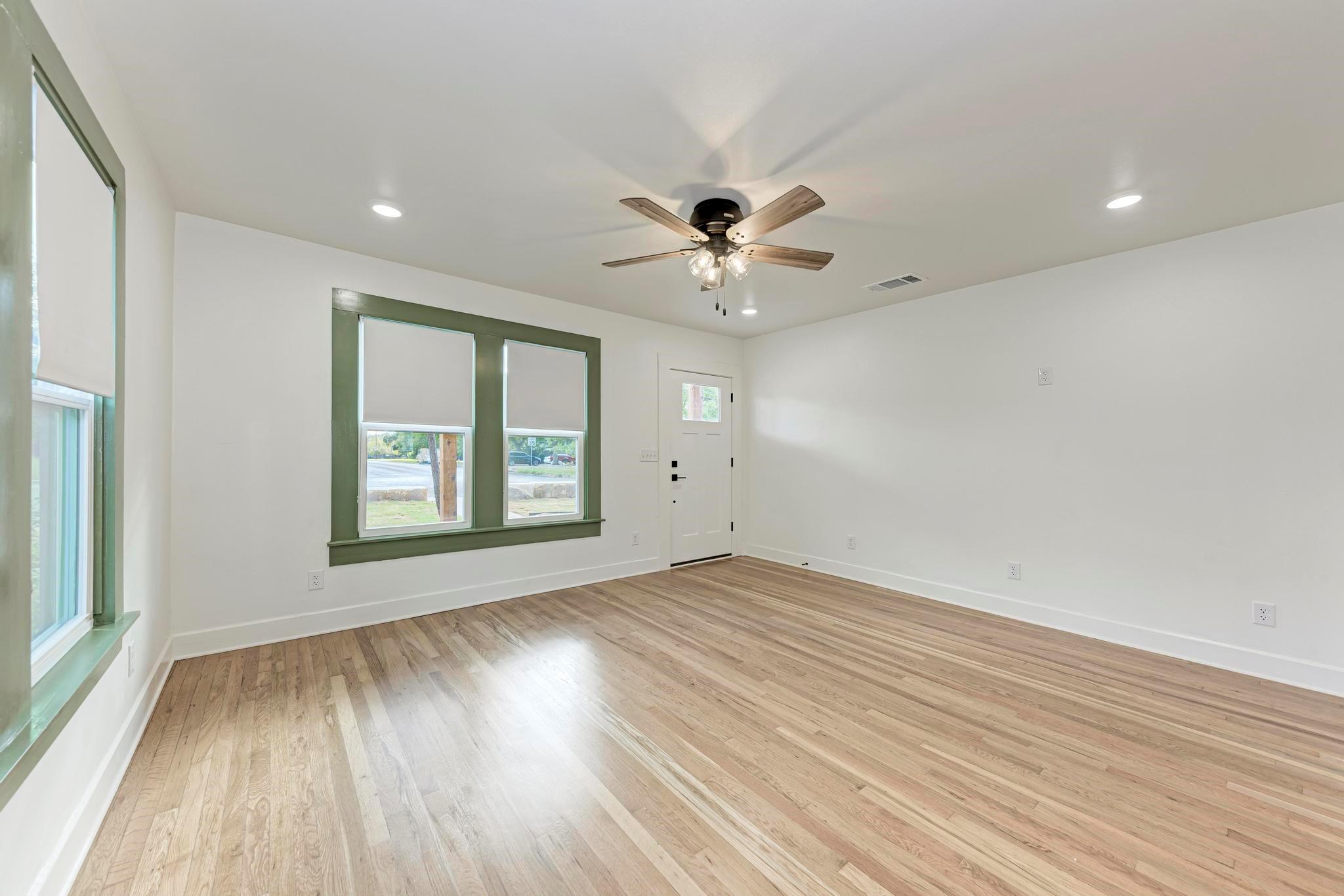 108 S Porter St Property Photo 8