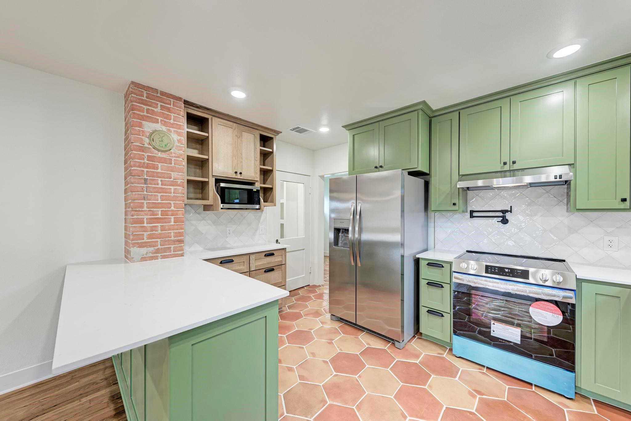 108 S Porter St Property Photo 13