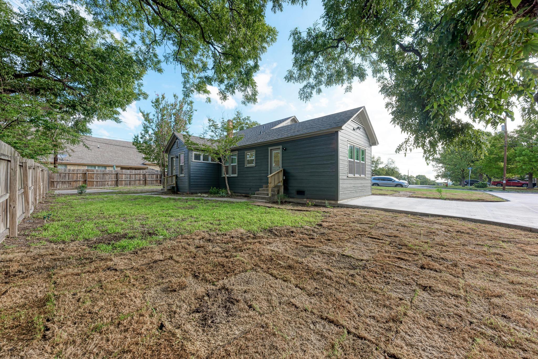 108 S Porter St Property Photo 28