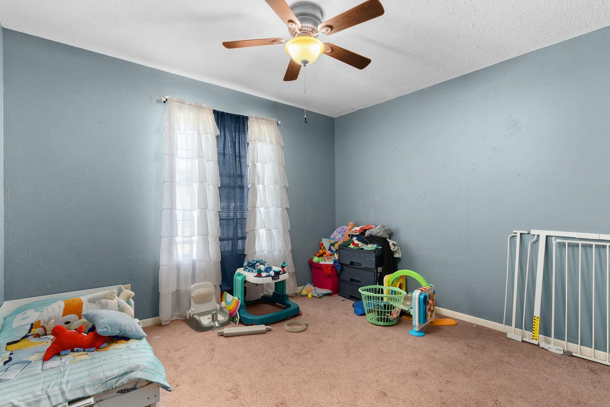 202 S Willis St Property Photo 14