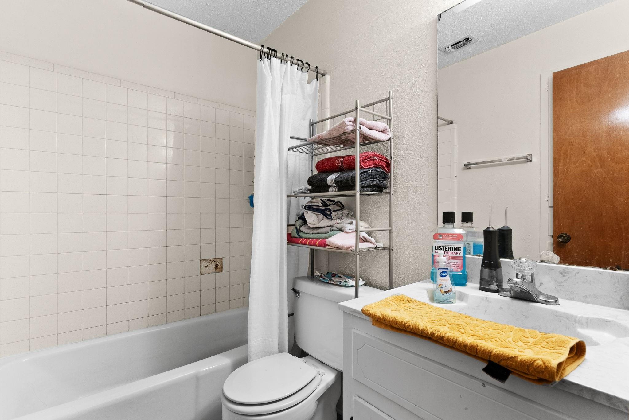 202 S Willis St Property Photo 15