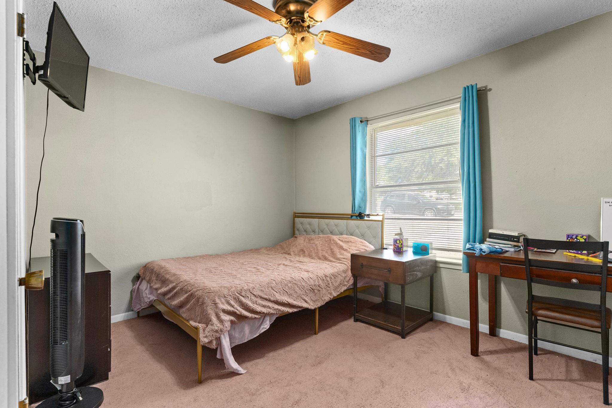 202 S Willis St Property Photo 16