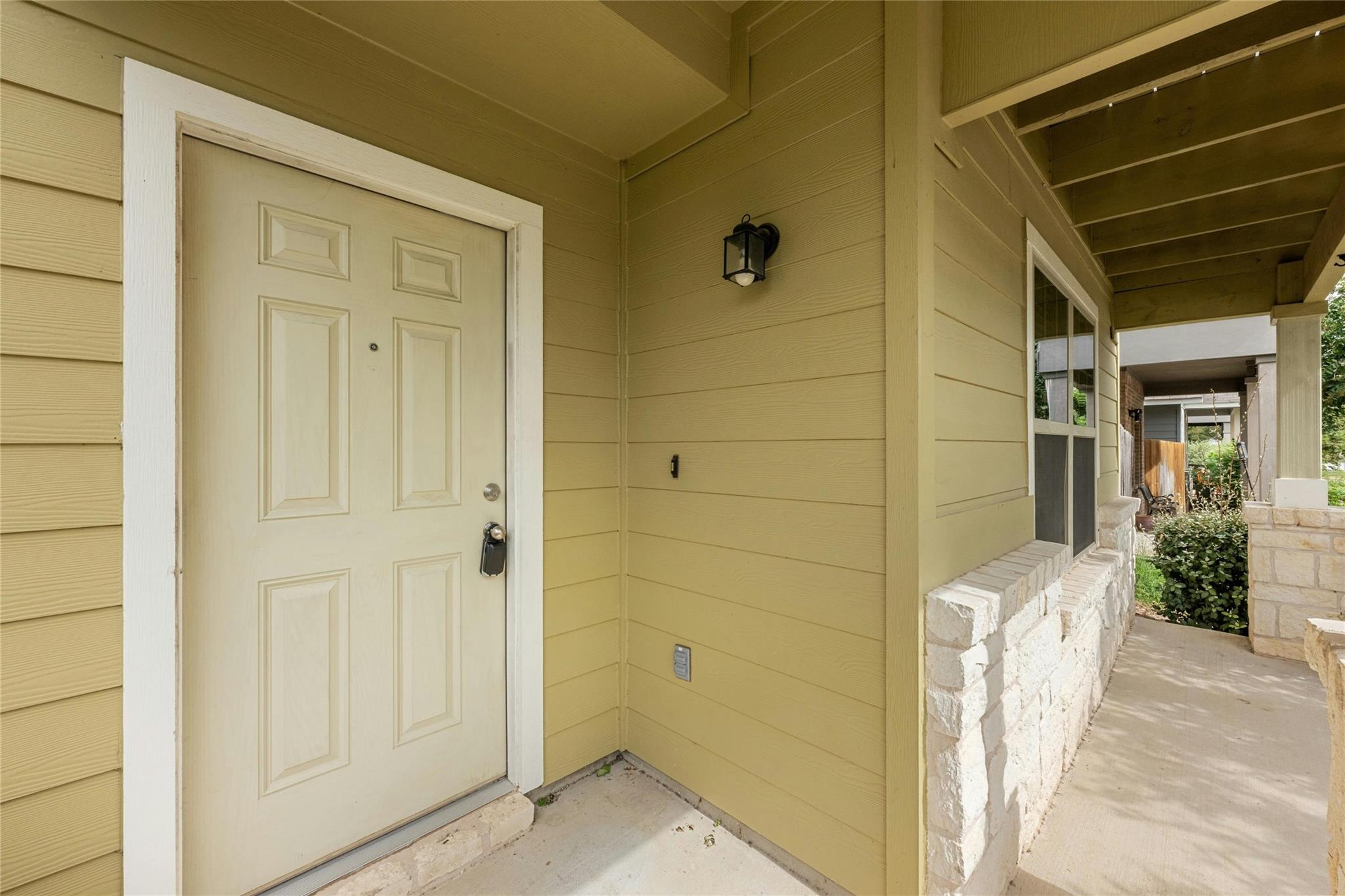 4608 Graceful Ln Property Photo 4